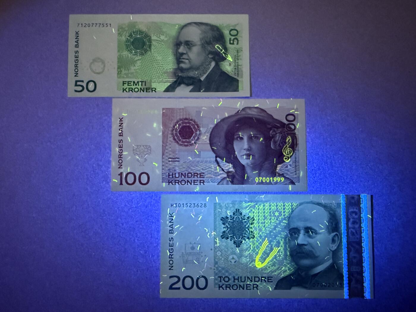 《艾美收藏》第220期-11.16周日外币畅拍场 挪威50、100、200克朗3张 UNC 原票绝品 全程无4