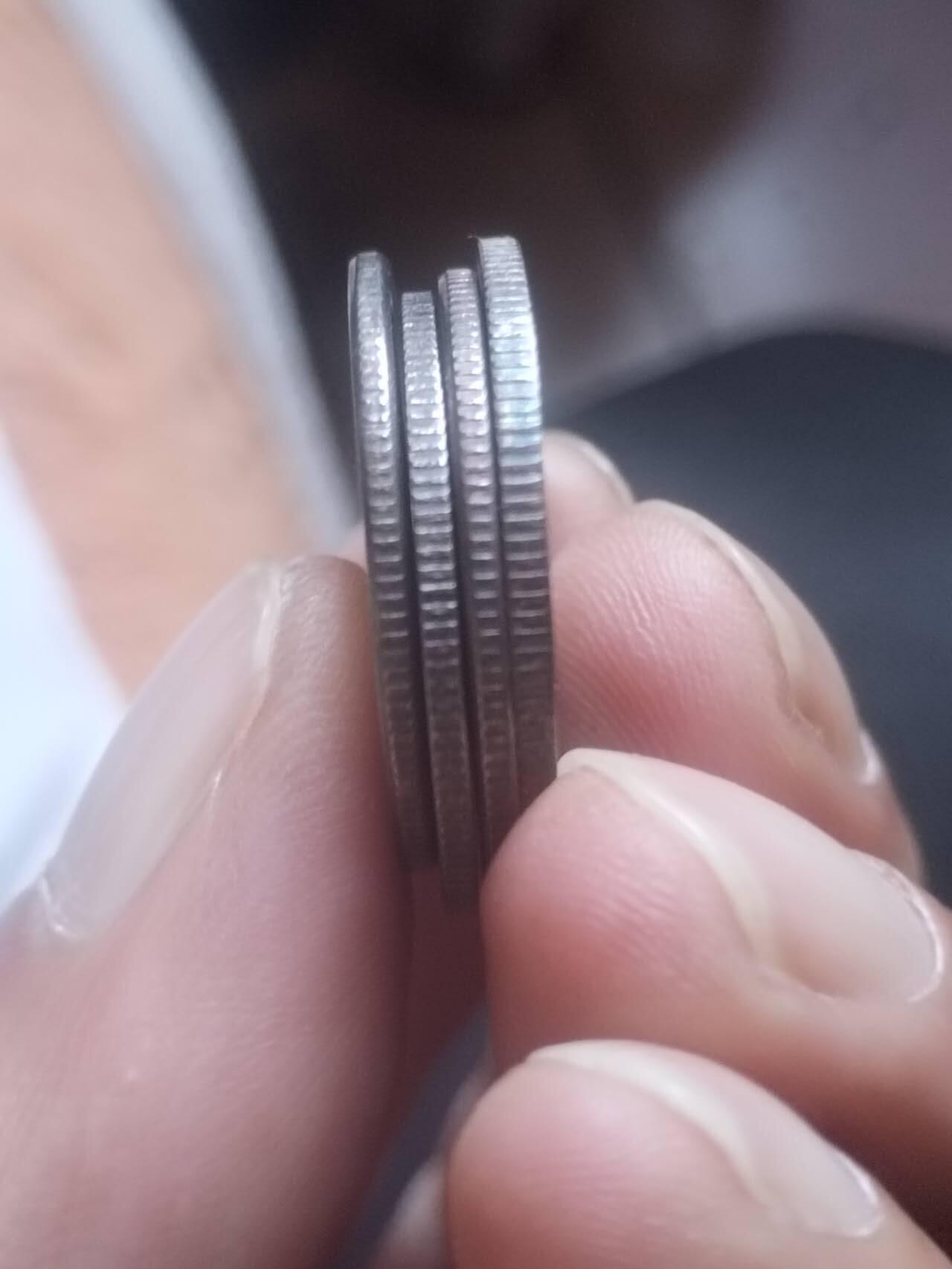 纪念币 评级币 硬币 硬币一组4枚不同 五彩光。