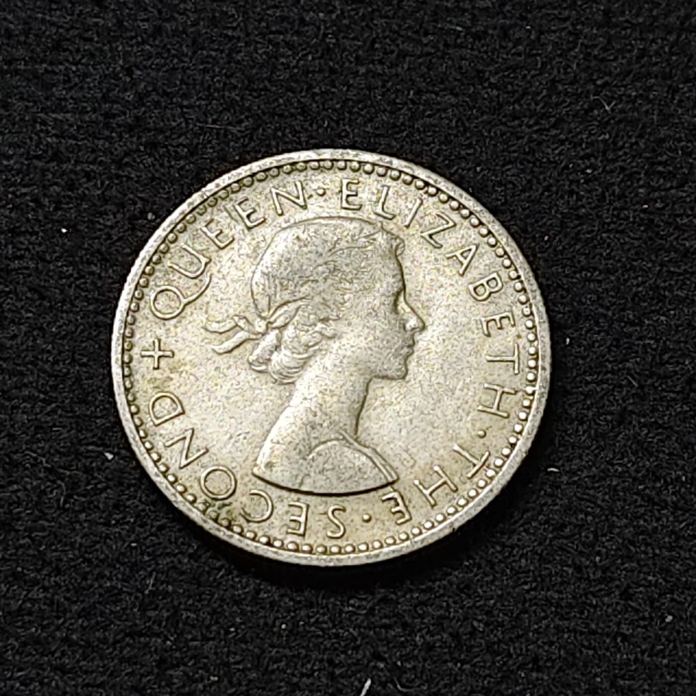 【全场包邮】纯粹捡漏拍478场（免费代拍第15场） 英属罗德西亚和尼亚萨兰1957年女王6便士