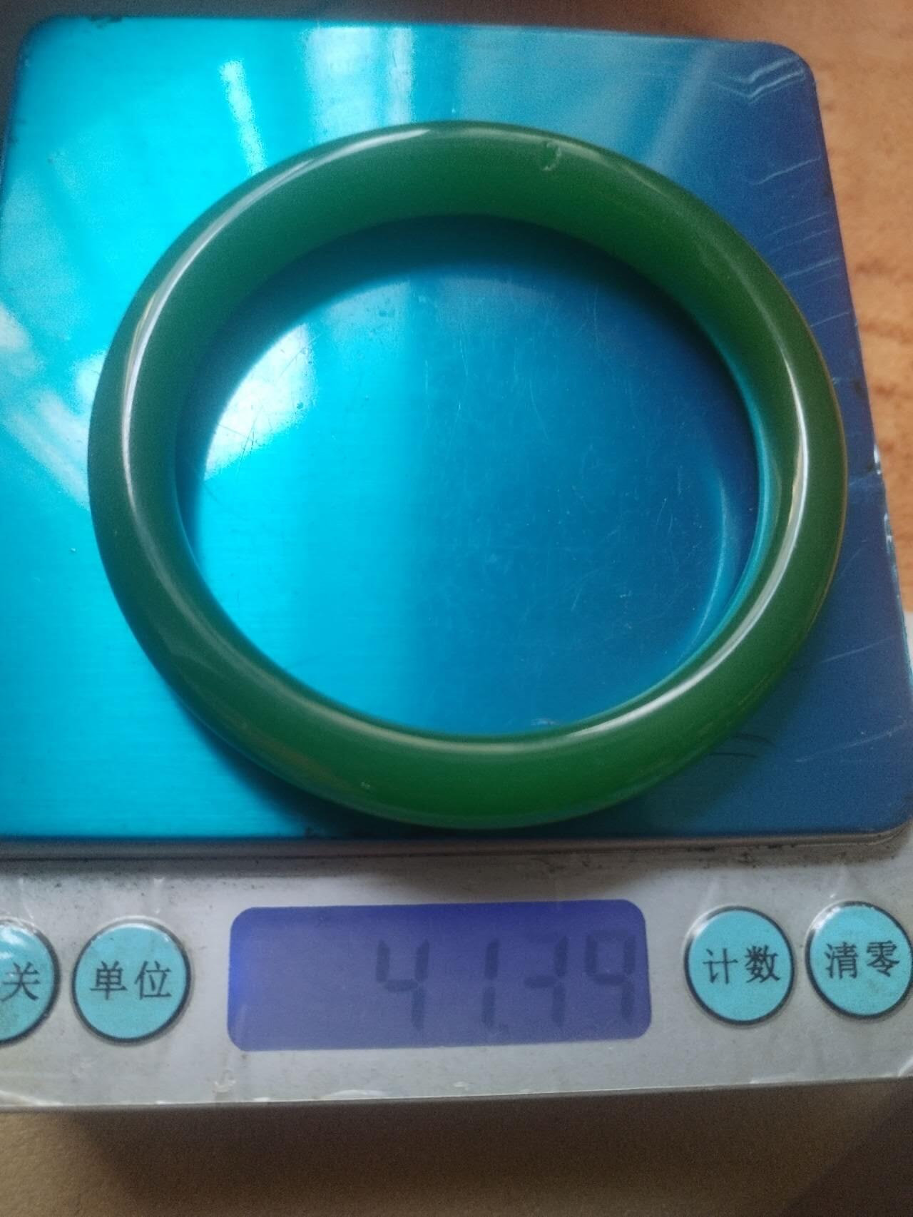 玉石 手镯 手串 手链 和田碧玉手镯。