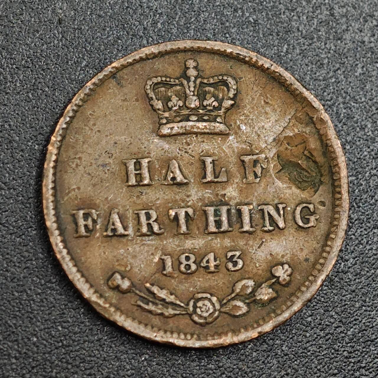 【淘币小摊】限时拍第七百九十七拍  老铜币场  满百包邮可预留两周  周一统一发货  英国1843年维多利亚1/2法新铜币