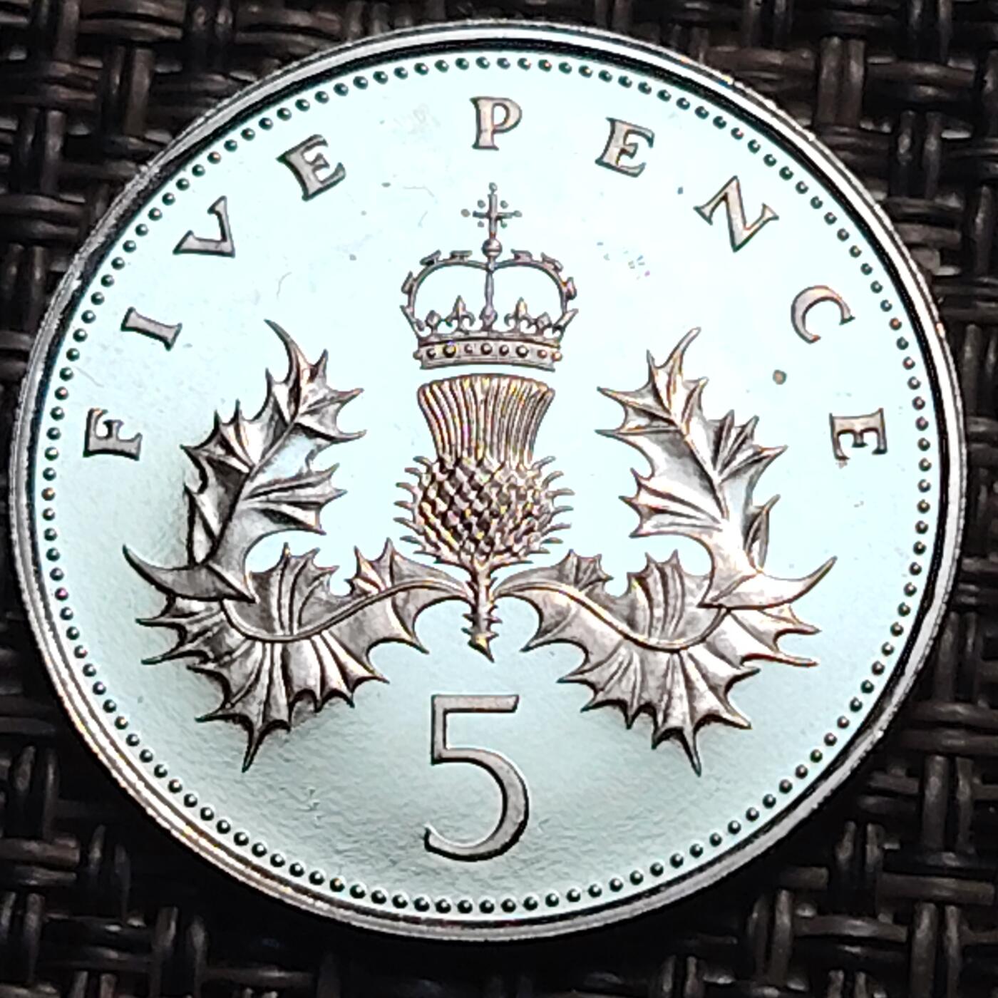 布加迪🐬～世界钱币(上海)🌾第 259 期 /  各国套币和散币 英国🇬🇧 1987年 5便士精致币