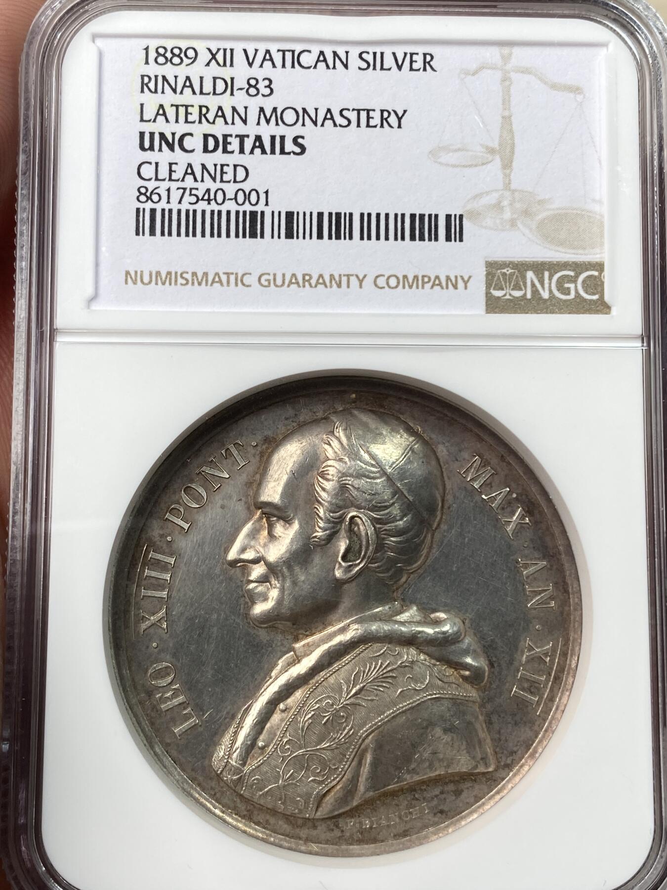 万国钱币拍卖第055期 NGC UNCD 1889年梵蒂冈教皇国利奥十三世修复拉特兰圣乔瓦尼修道院纪念大银章 高浮雕拉特兰圣乔瓦尼修道院非常漂亮 镜面精铸