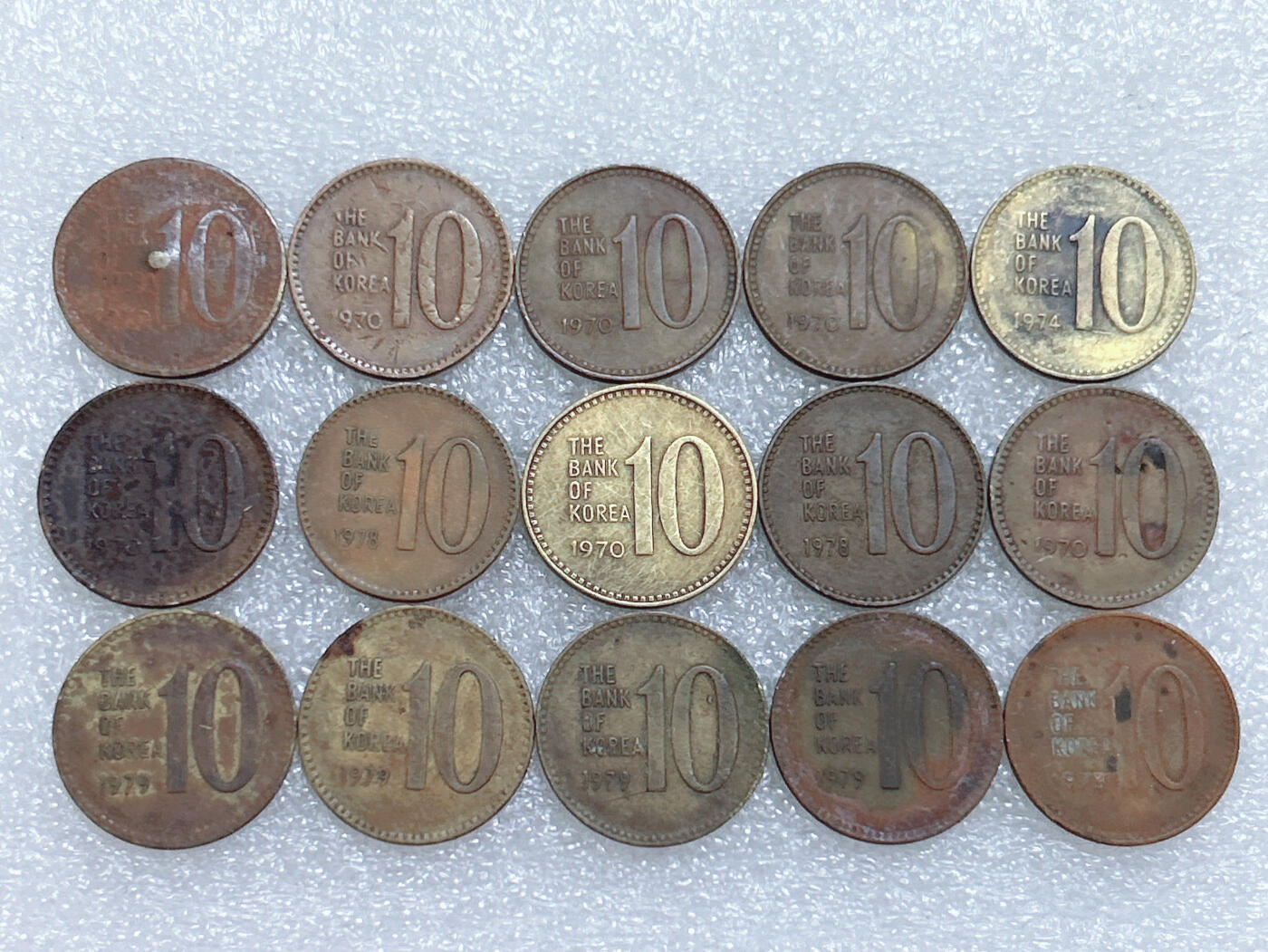 第一海外回流一元起拍收藏 散集专场  第267期 韩国70年代10元铜币 15枚