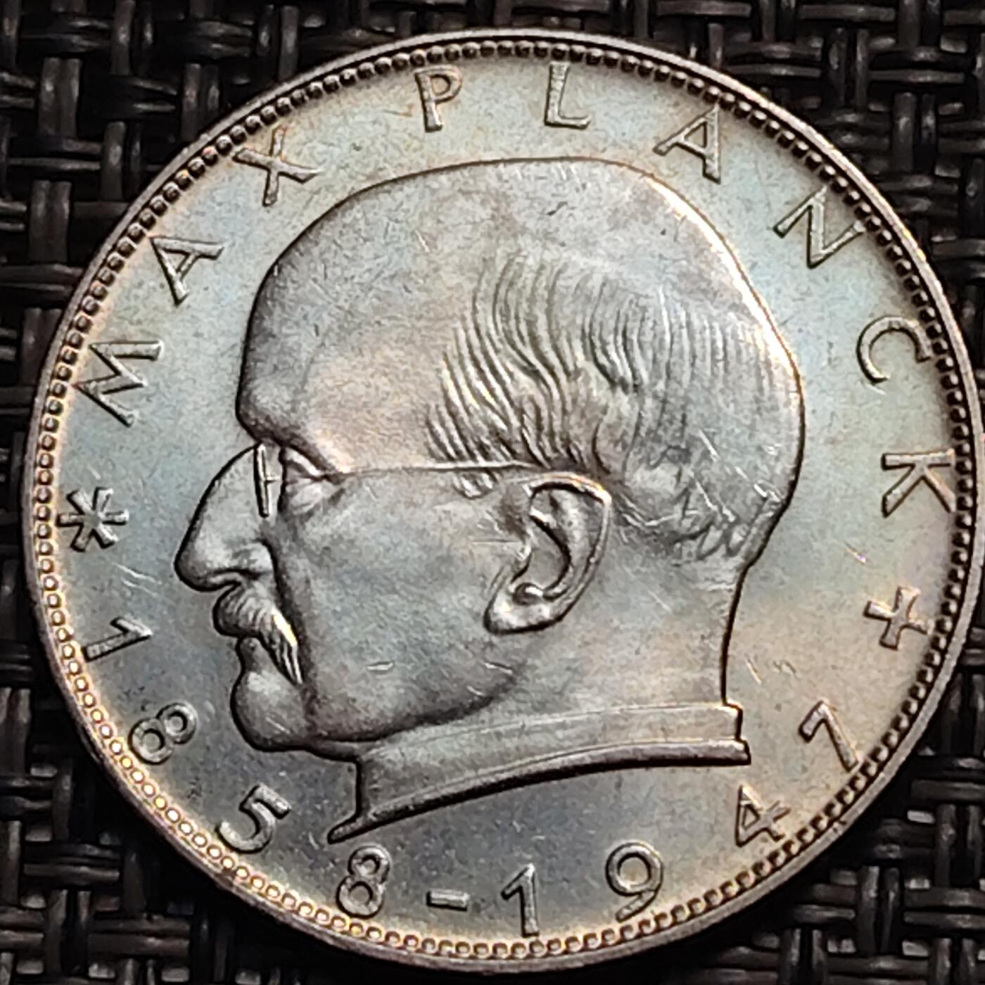 布加迪🐬～世界钱币(上海)🌾第 259 期 /  各国套币和散币 德国🇩🇪 1967年 2马克 马克思.普朗克 26.75mm 深打好品