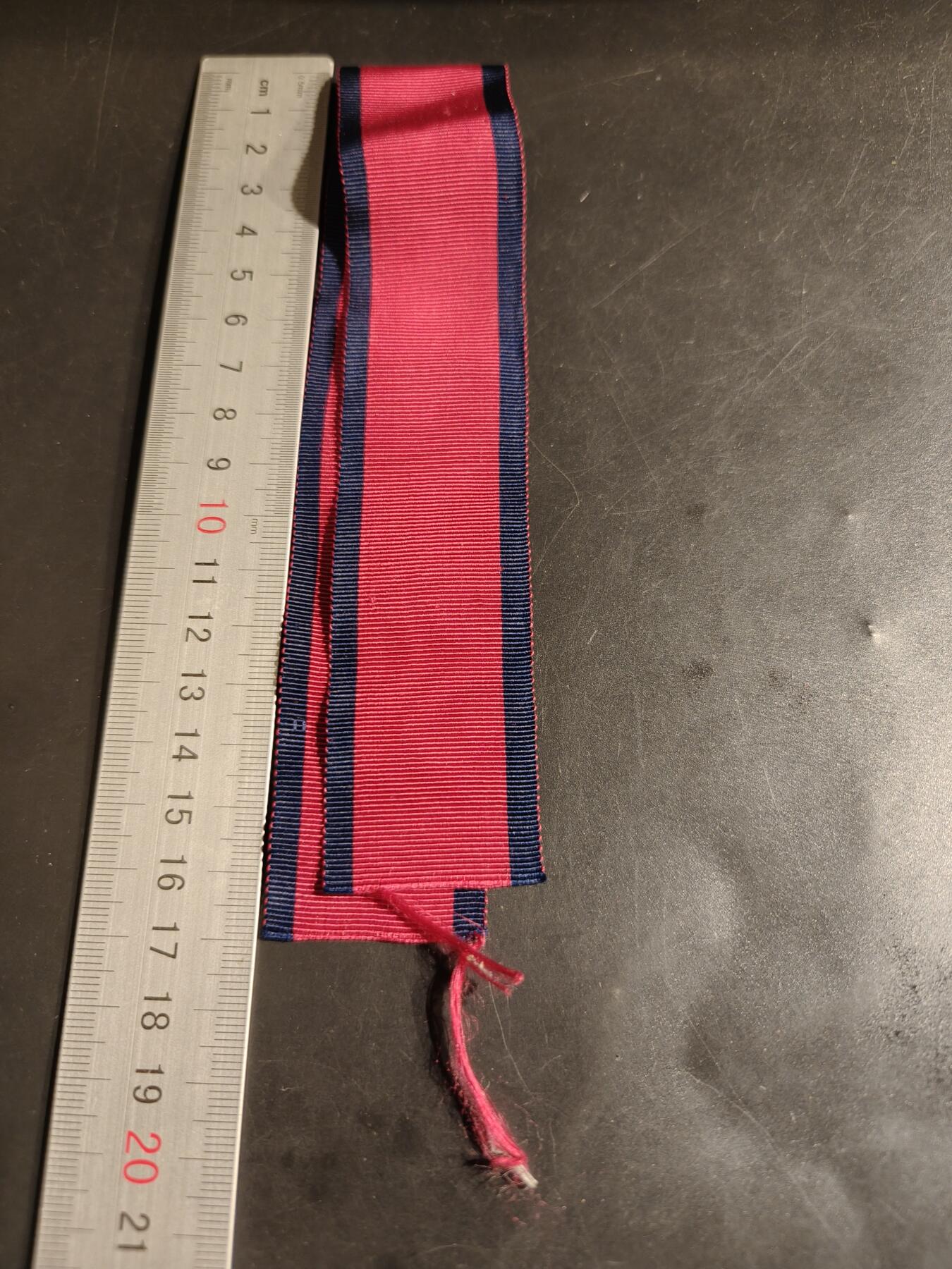 老王徽章第163期 13-15日三场连拍 16日统一发货  13、14日结束后可寄存 英国常规军事服役绶带  34cm