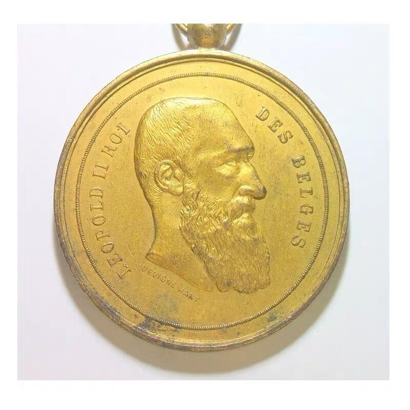 比利时1904年 利奥波德二世高浮雕精制大镀金章 50MM