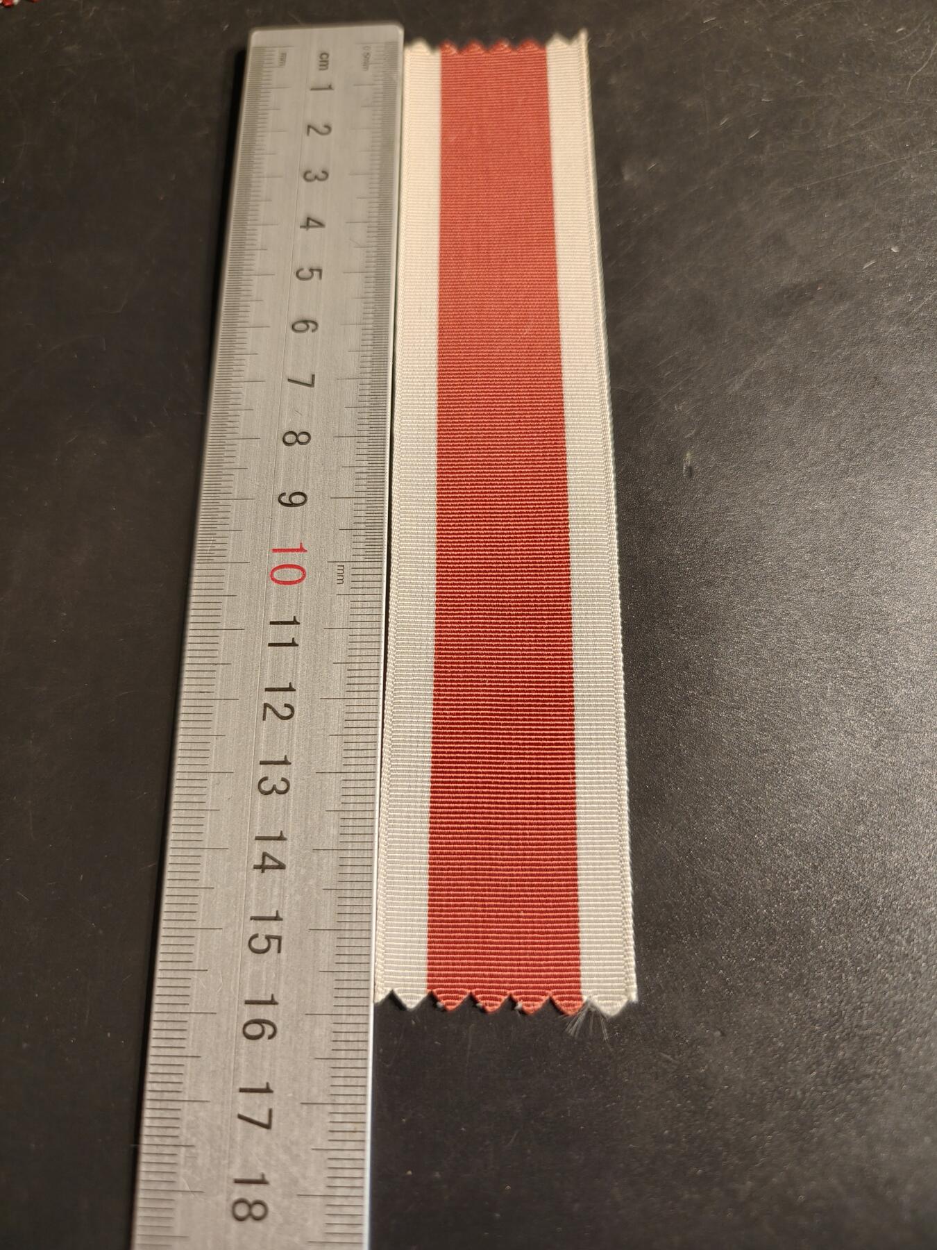 老王徽章第163期 13-15日三场连拍 16日统一发货  13、14日结束后可寄存  德三绶带 15cm