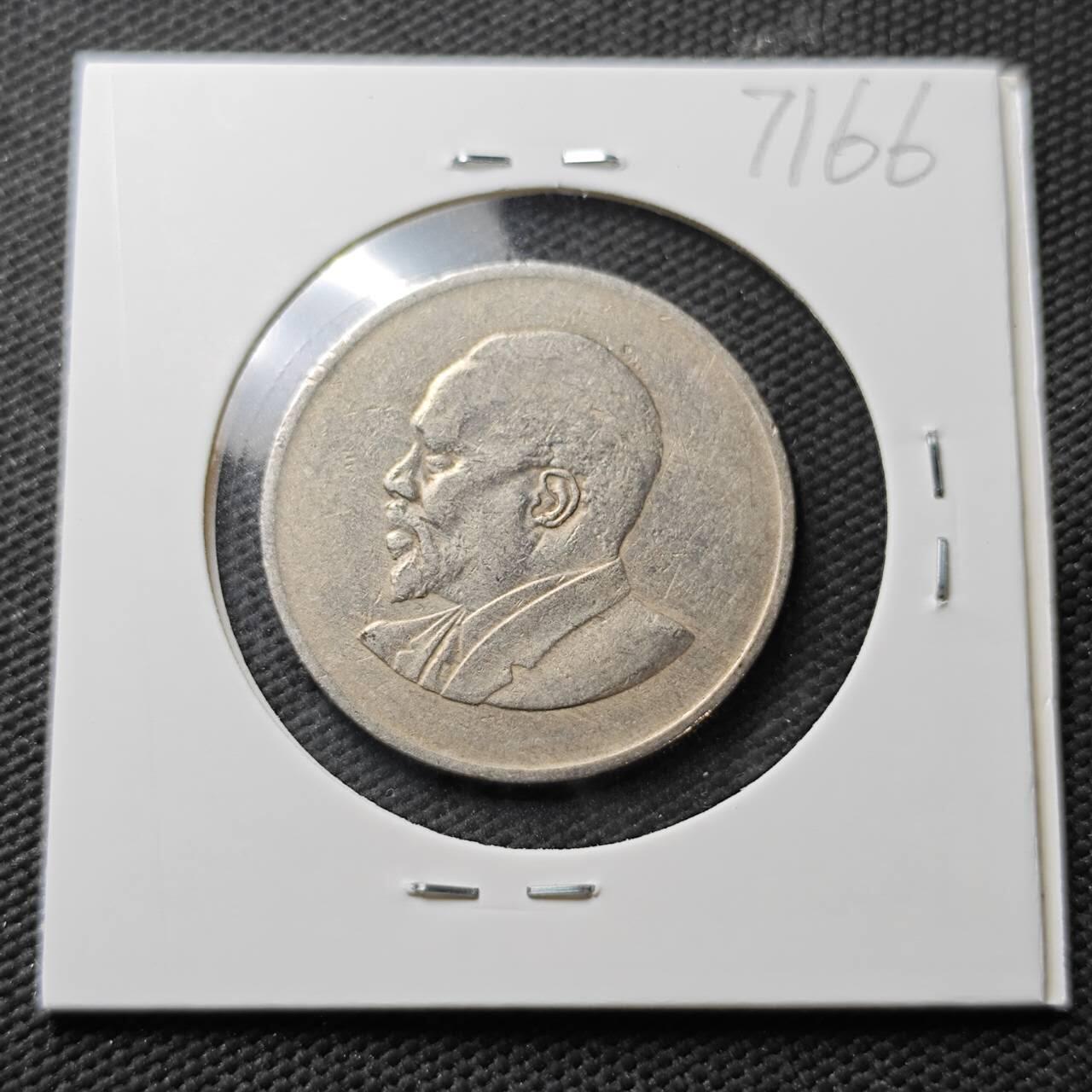 KK钱币收藏小铺  第371场  2月预留时间 周末发货  1968肯尼亚1先令 开国头像无字版