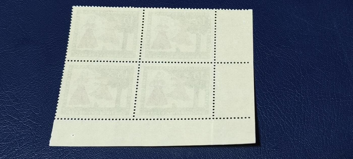 德国邮票专场，都是四方联 德国邮票四方连，1965年发行，西柏林邮票  格林 童话—灰姑娘，套票之一，品相如图