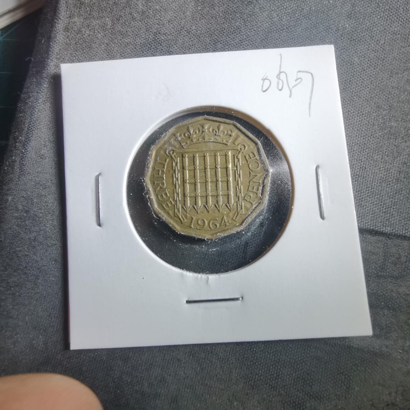 沼泽如烟--第906场 英国1964年3便士