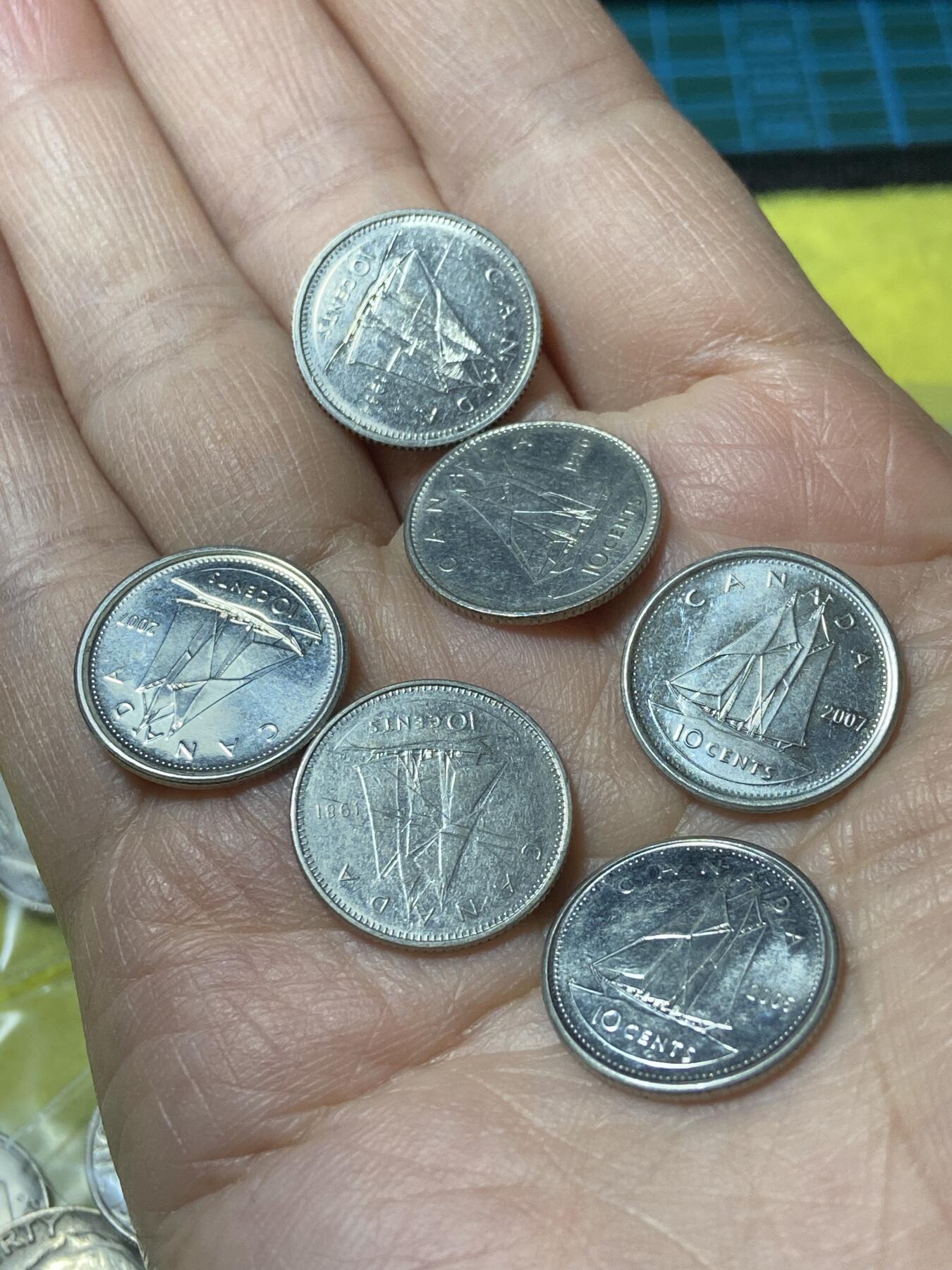 2025年第一百二十九场(总第一百五十五场）外国邮票、散币场(免佣金) 加拿大🇨🇦10分6枚：1980年81年84年2005年2007年(中年花冠和老年))