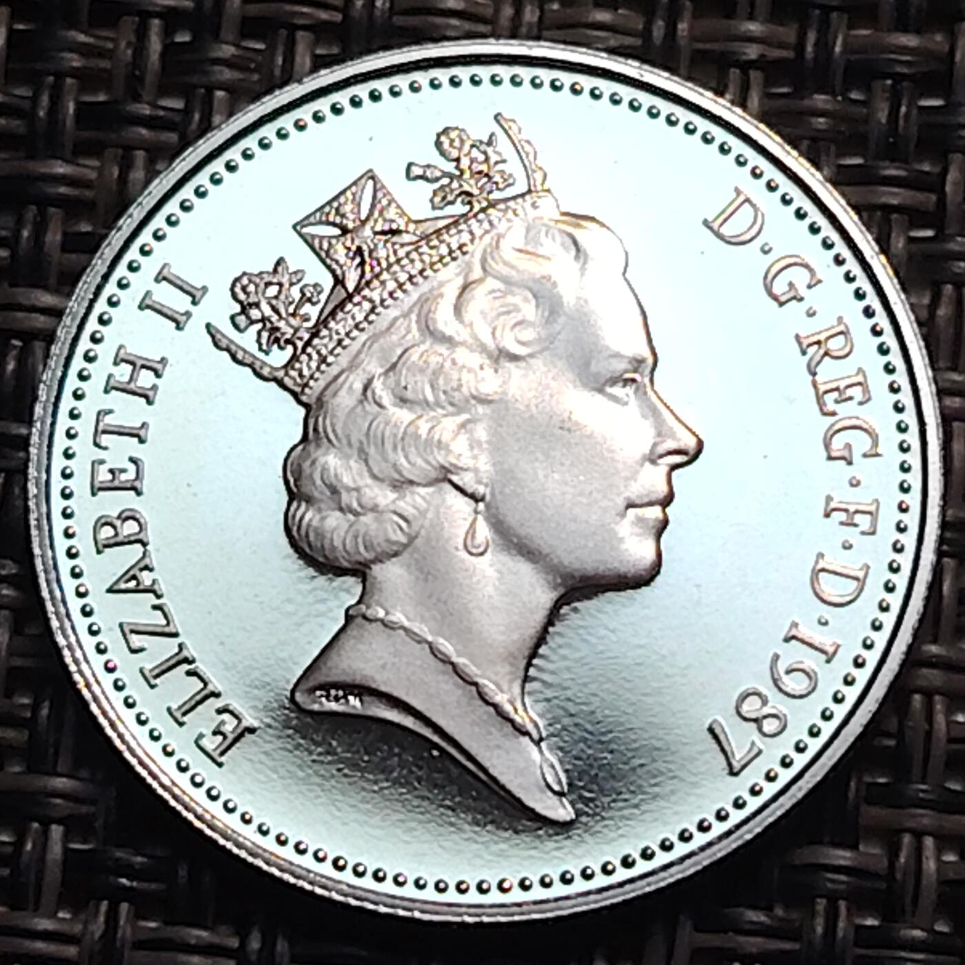 布加迪🐬～世界钱币(上海)🌾第 259 期 /  各国套币和散币 英国🇬🇧 1987年 5便士精致币