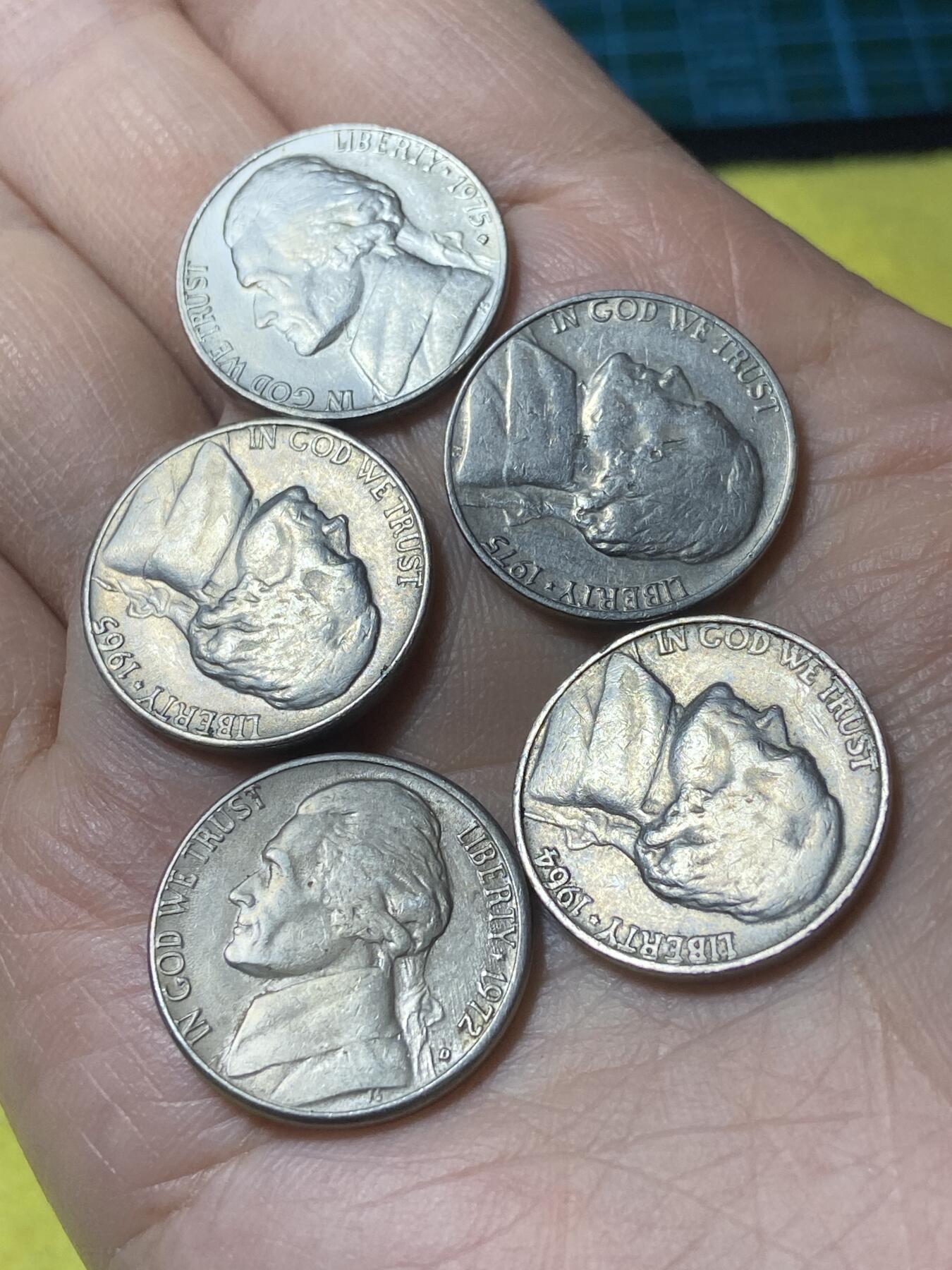 2025年第一百二十九场(总第一百五十五场）外国邮票、散币场(免佣金) 美国🇺🇸5分5枚：1964年65年72年75年(杰斐逊5分第三版)