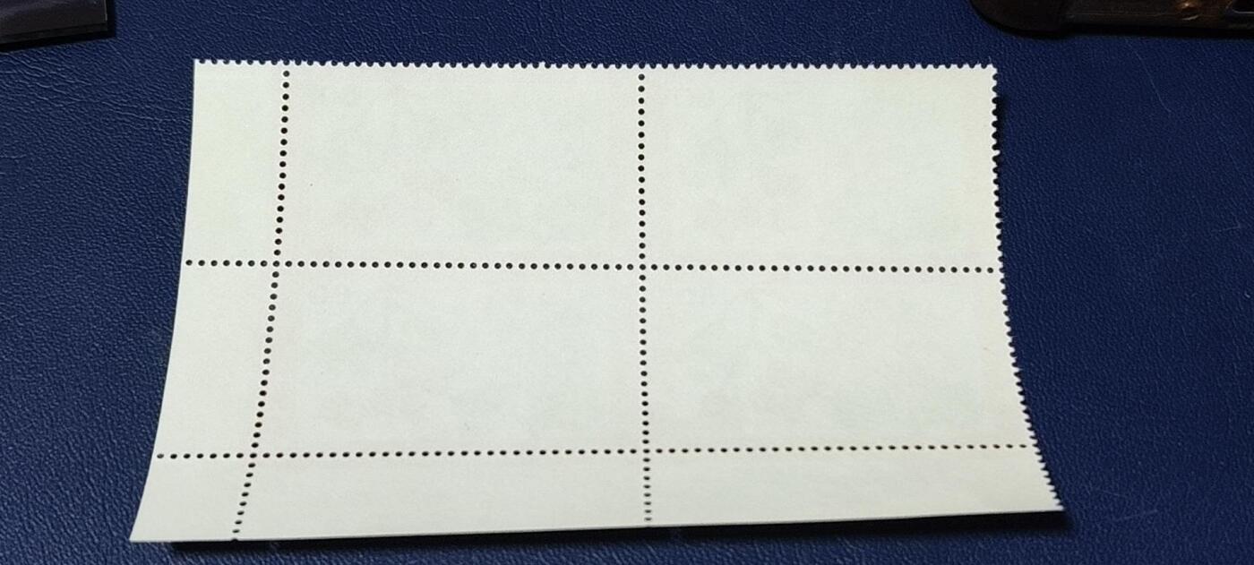 德国邮票专场，都是四方联 德国邮票  四方联，1979年发行，森林中的  花卉 果实4全 ，品相如图