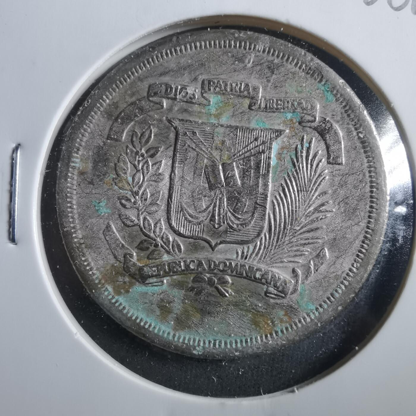 沼泽如烟--第906场 多米尼加1979年10比索