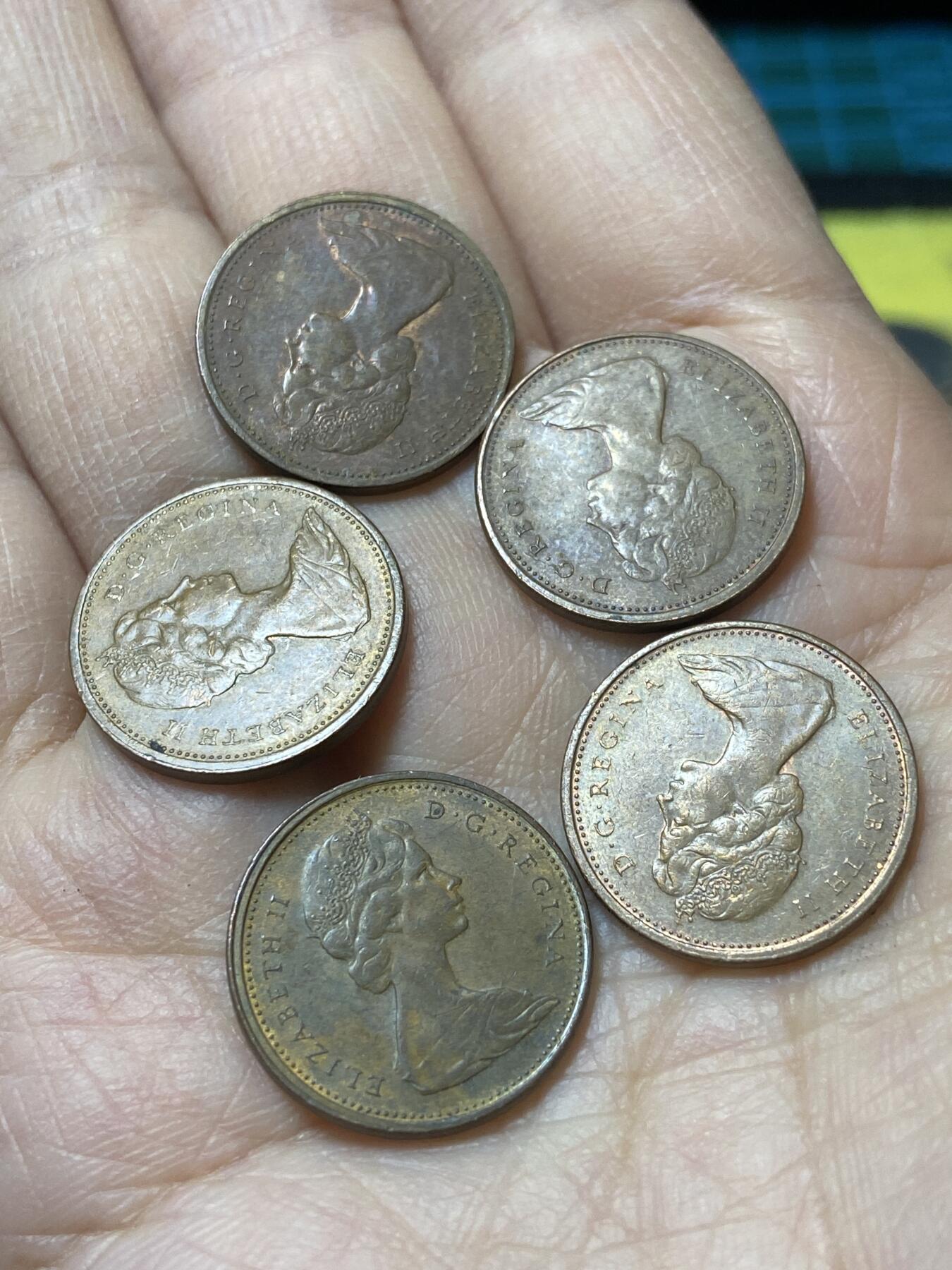 2025年第一百二十九场(总第一百五十五场）外国邮票、散币场(免佣金) 加拿大🇨🇦1分5枚：1971年72年73年74年76年(伊丽莎白二世中年花冠第一版)