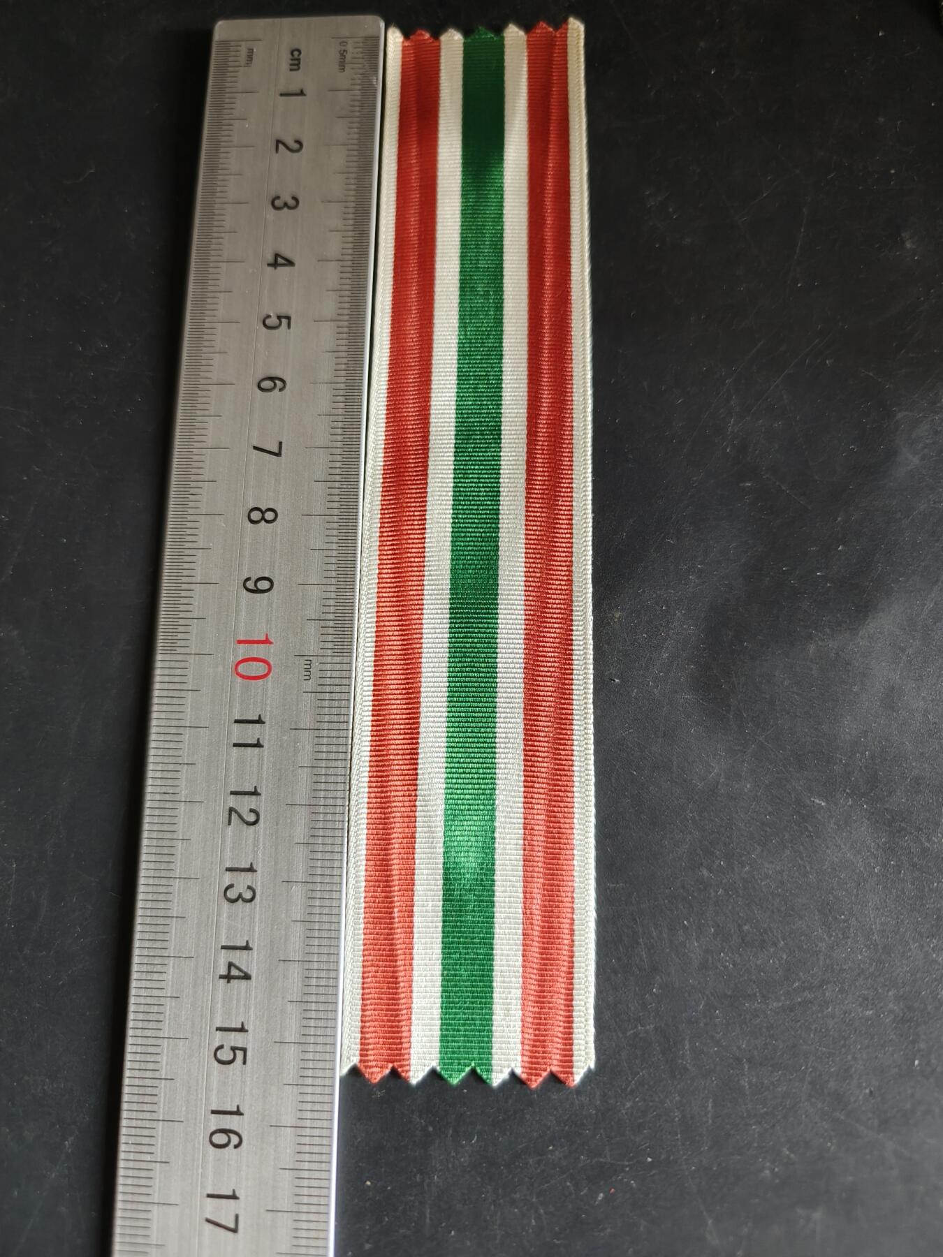 老王徽章第163期 13-15日三场连拍 16日统一发货  13、14日结束后可寄存 德三梅梅尔回归绶带     15.5cm