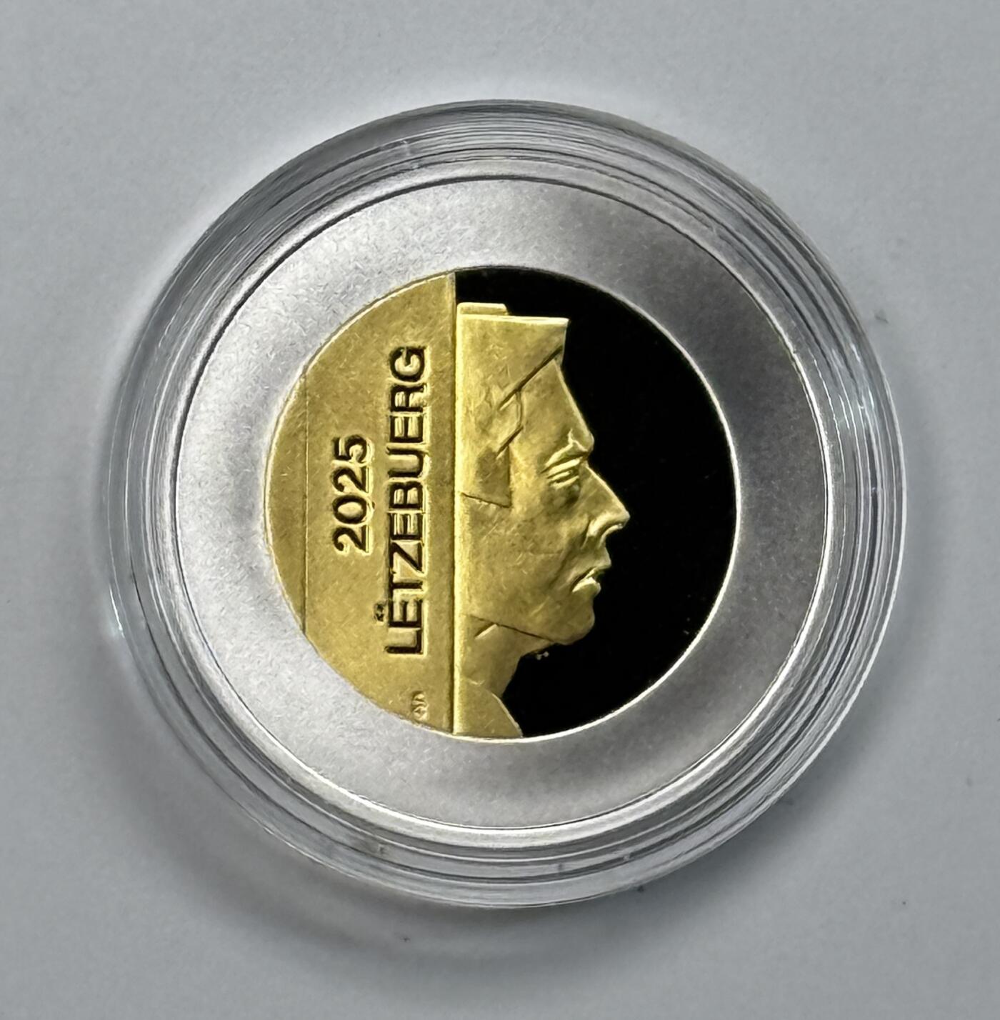 S&S Numismatic世界钱币-拍卖 第115期  卢森堡2025年 卢森堡动植物系列 – 狍子 5欧元925银+北欧金双色精制纪念币 官方卡币  发行量2000枚