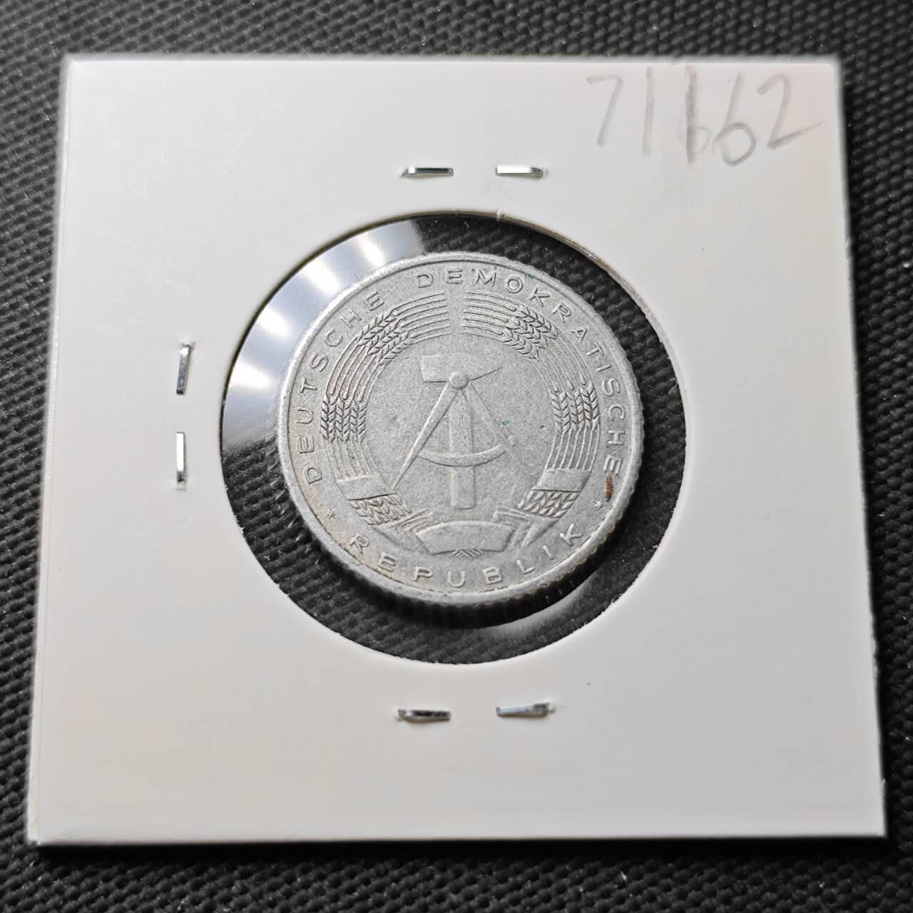 KK钱币收藏小铺  第371场  2月预留时间 周末发货  东德50芬尼