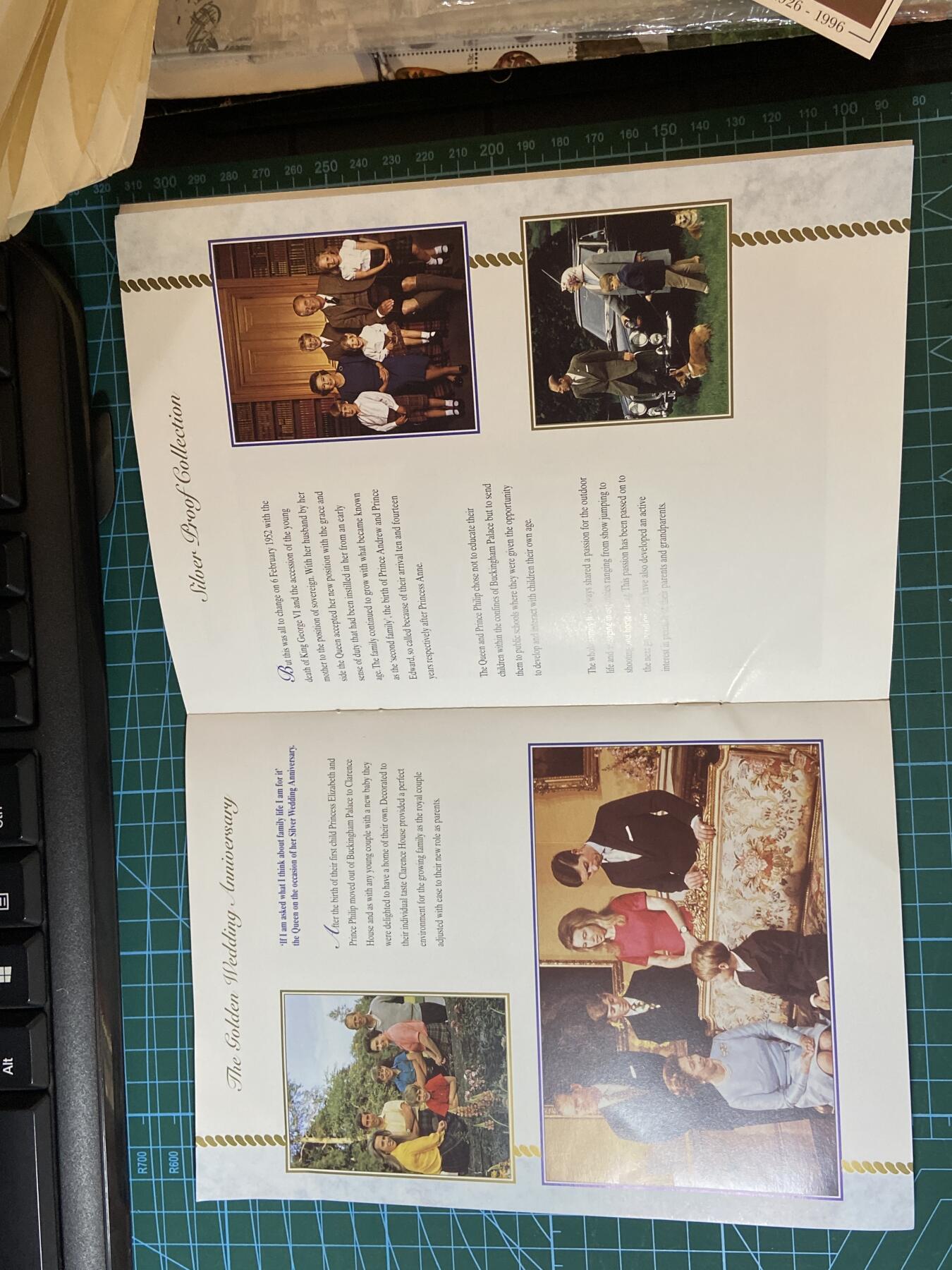 2025年第一百二十九场(总第一百五十五场）外国邮票、散币场(免佣金) 小型张邮票及封面2枚及女王大婚纪念册