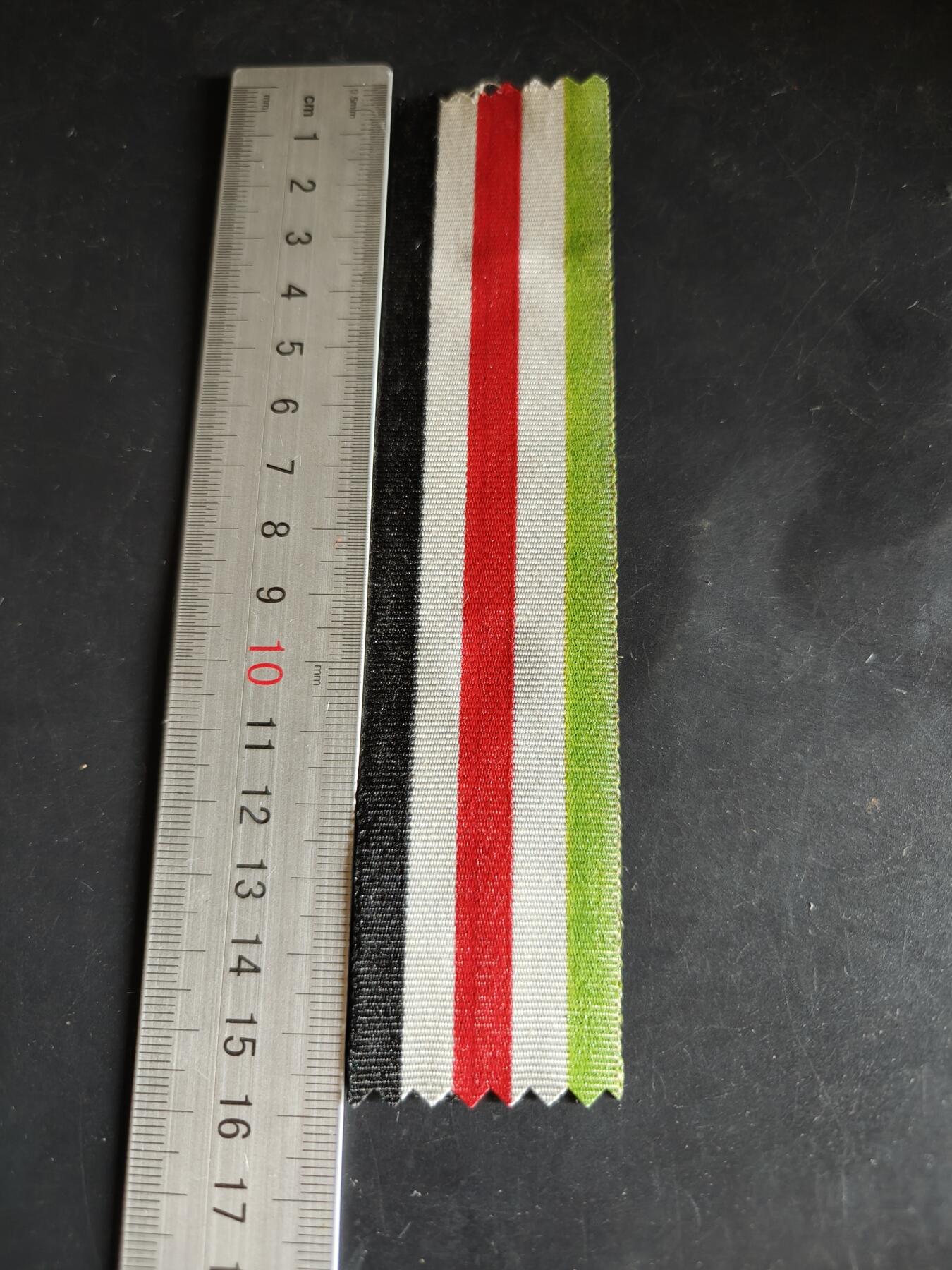 老王徽章第163期 13-15日三场连拍 16日统一发货  13、14日结束后可寄存  德三北非战役奖章绶带    15.5cm