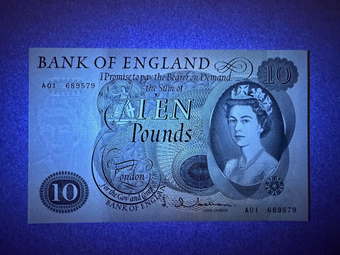 《艾美收藏》第220期-11.16周日外币畅拍场 英国10镑 UNC C序列 A01冠 原票好品 无4