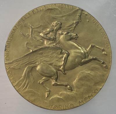 万国钱币拍卖第055期 - NGC MS63 1911年意大利共和国都灵国际工业与劳工博览会纪念大铜章 意大利女神身骑飞马非常帅气 82.52G