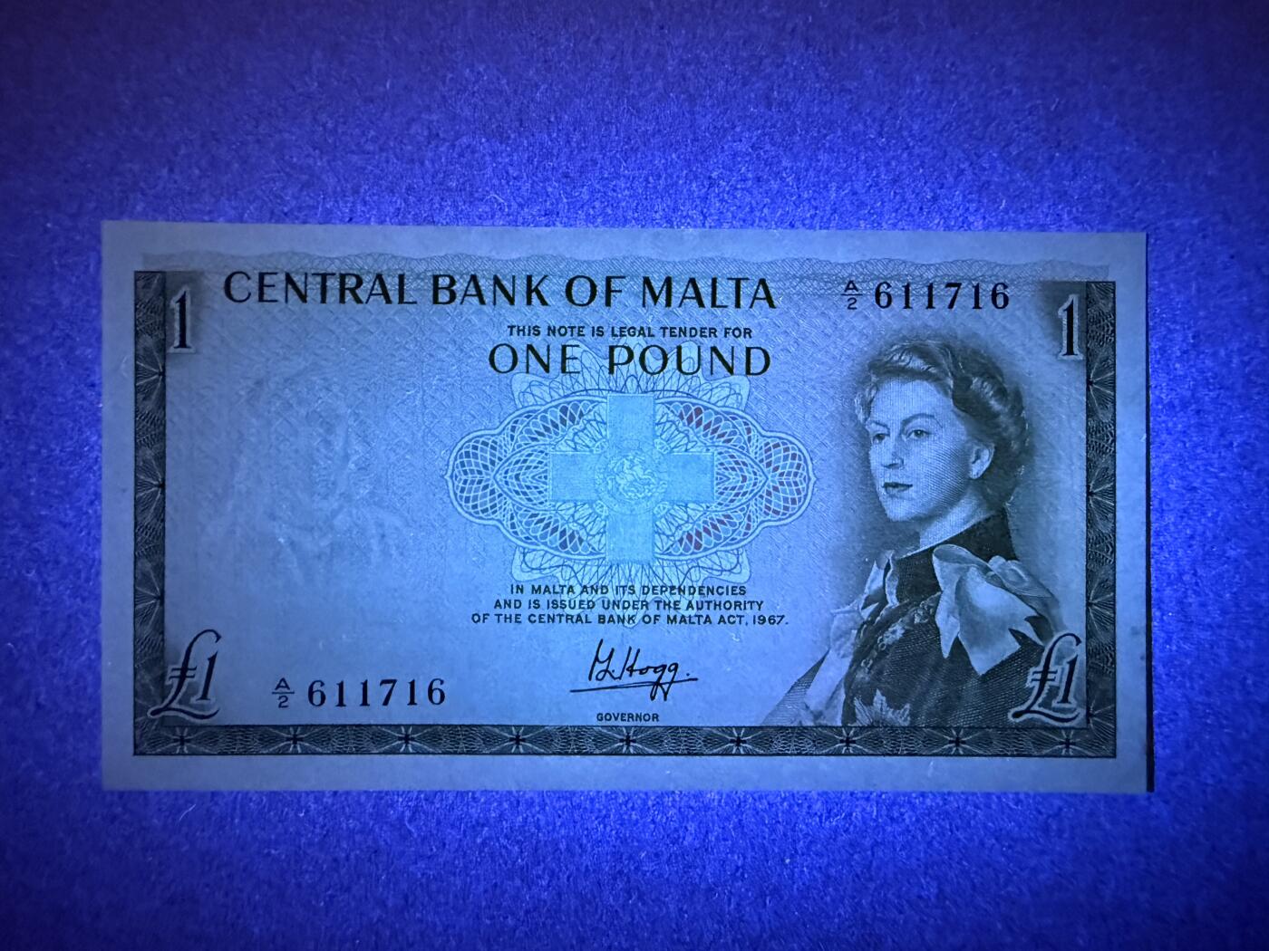 《艾美收藏》第220期-11.16周日外币畅拍场 马耳他1镑 UNC 1969年 戎装女王 无4