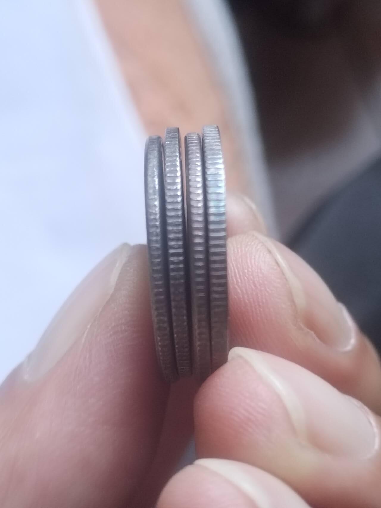 纪念币 评级币 硬币 硬币一组4枚不同 五彩光。