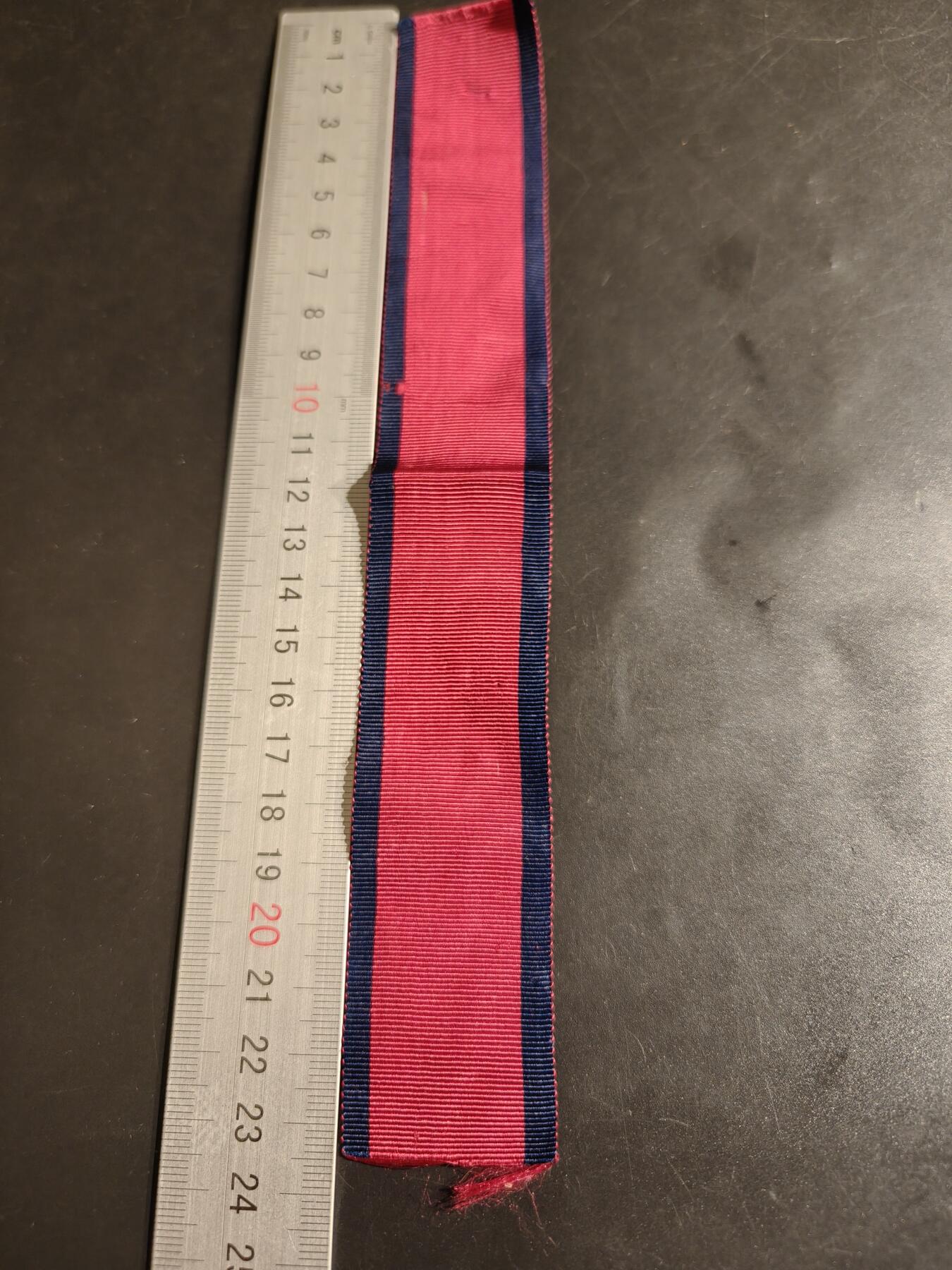 老王徽章第163期 13-15日三场连拍 16日统一发货  13、14日结束后可寄存 英国绶带    23.5cm 