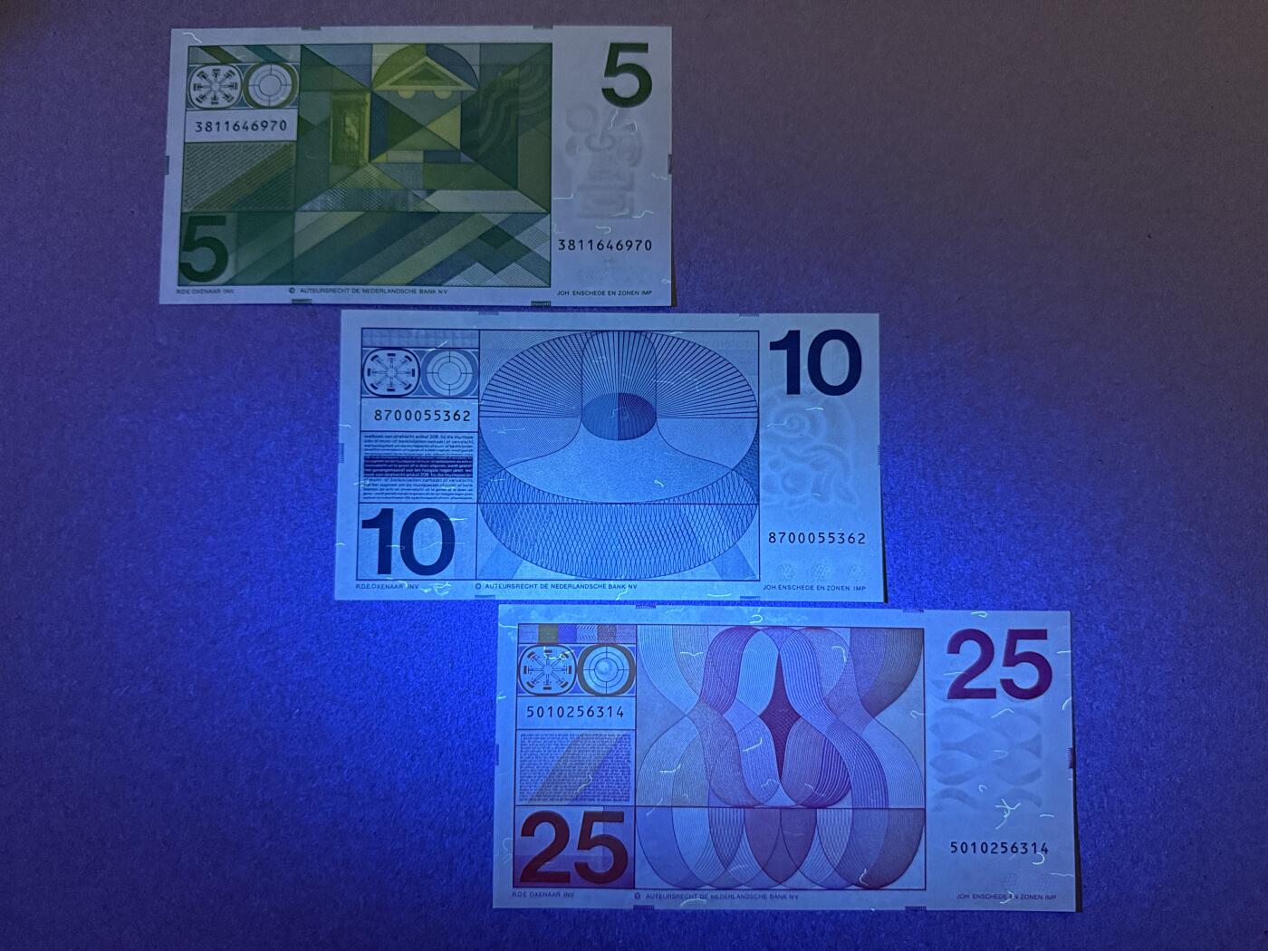 《艾美收藏》第220期-11.16周日外币畅拍场 荷兰5、10、25盾3张 UNC- 人像版 原票仅有些轻微折痕