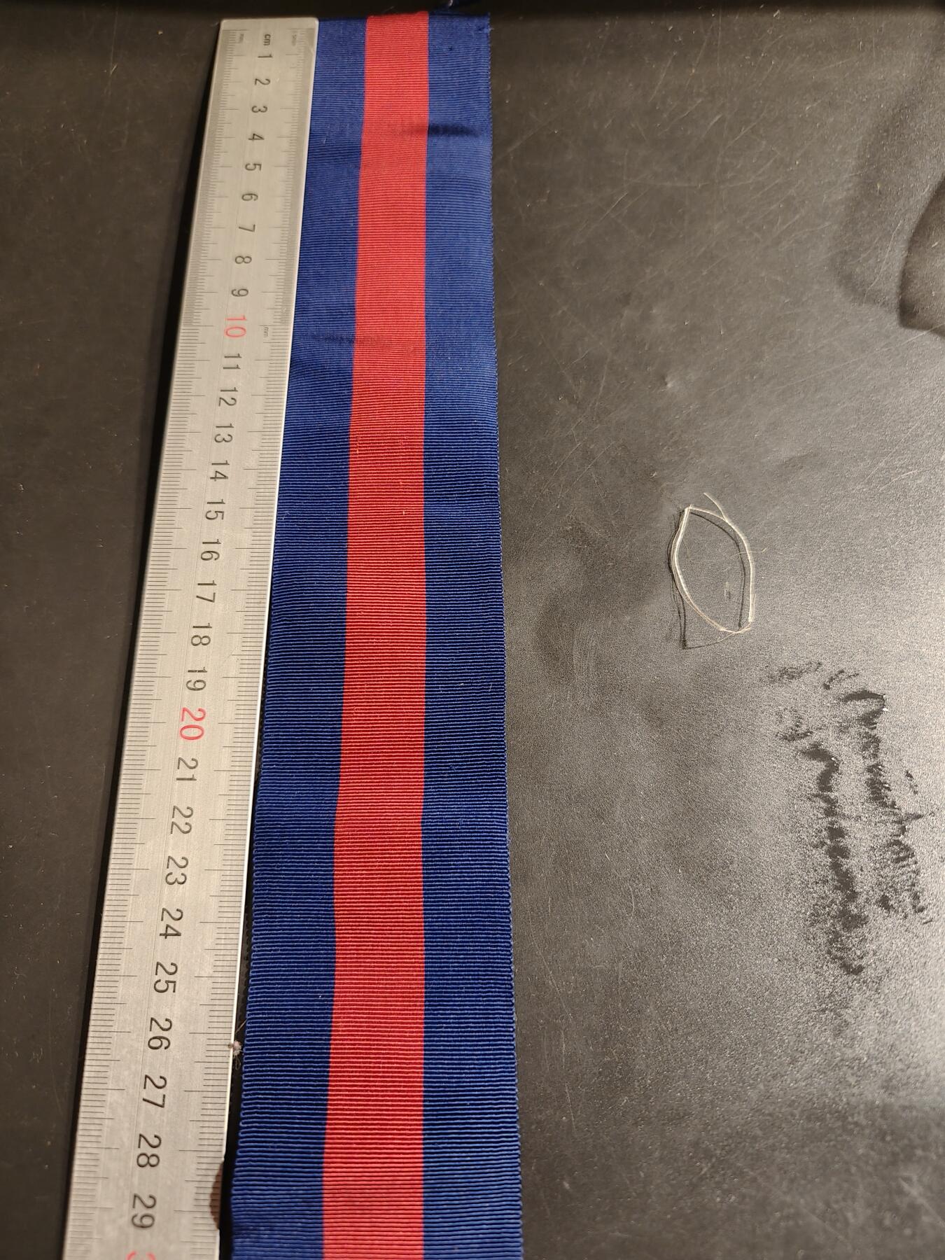 老王徽章第163期 13-15日三场连拍 16日统一发货  13、14日结束后可寄存  英国爱七加冕绶带    30cm