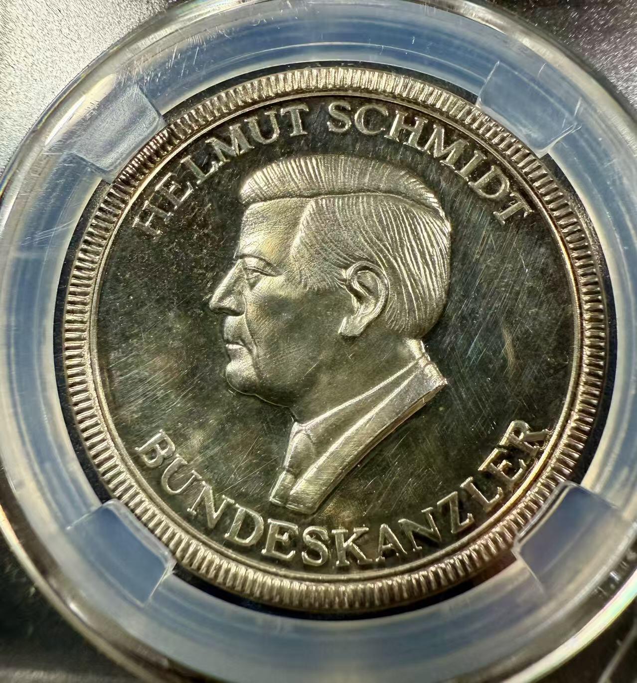 七河·世界币章小拍（总第27期） E第五任西德总理赫尔穆特.施密特高浮雕精制纯银纪念章