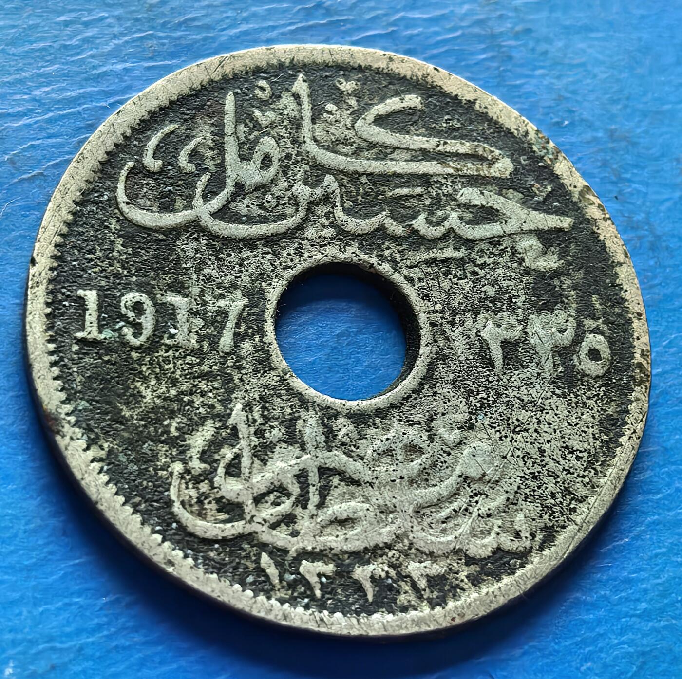 外国优质老铜币银币，周六九点倒数截拍，满百包邮，可寄存半年，喜欢朋友微信扫描二维码可直接参拍