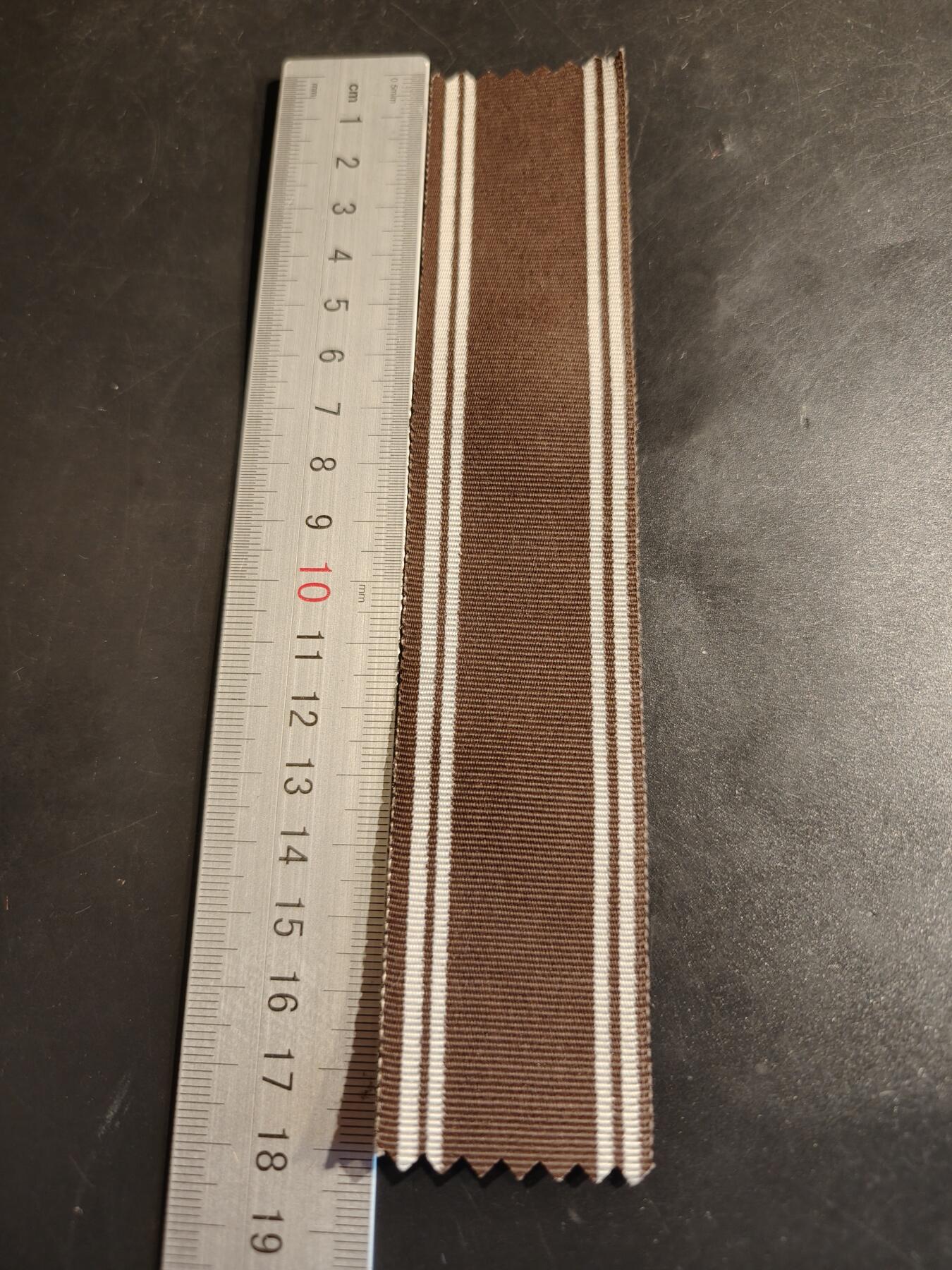 老王徽章第163期 13-15日三场连拍 16日统一发货  13、14日结束后可寄存  德三绶带     18cm