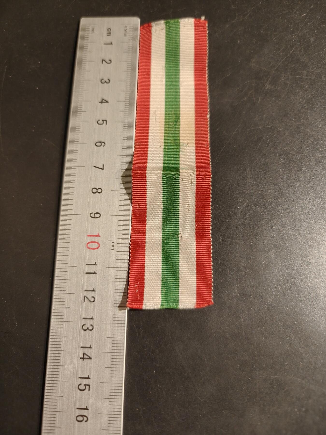 老王徽章第163期 13-15日三场连拍 16日统一发货  13、14日结束后可寄存 英国二战意大利之星绶带    12.5cm