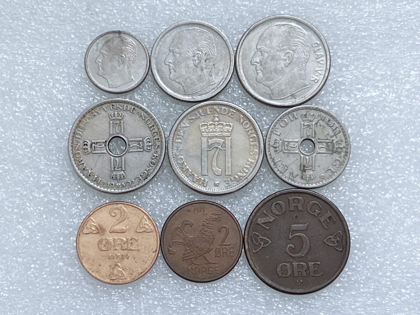 第一海外回流一元起拍收藏 散集专场  第267期 挪威不同版本硬币 9枚