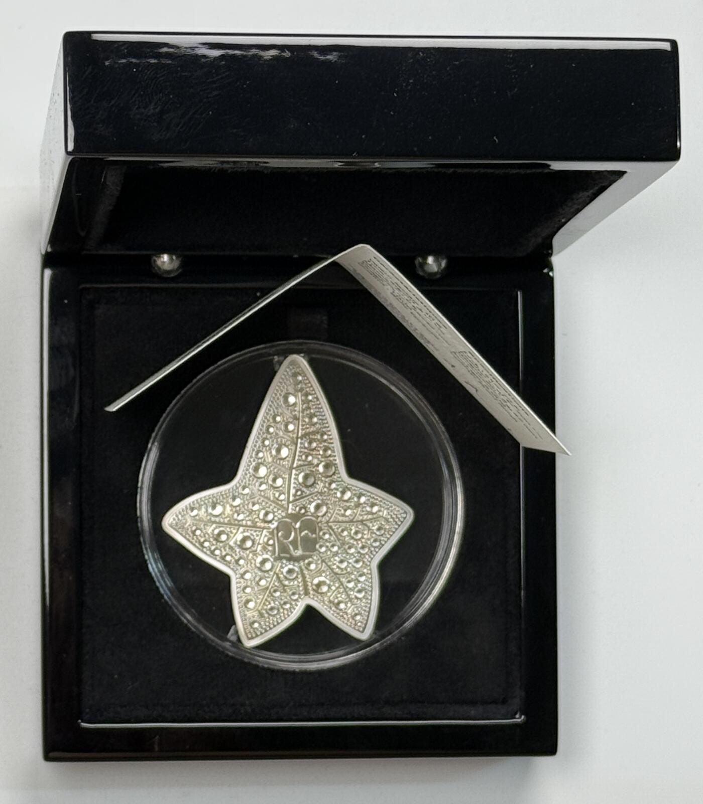 S&S Numismatic世界钱币-拍卖 第115期  法国2018年 法兰西瑰宝-宝诗龙-常青春藤 10欧元精制纪念异形银币 盒证齐全