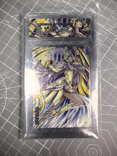 无佣金 不寄存 不收拍 链接少 我只是一个小小的卡牌收藏玩家   需要多宫大佬请私聊 部分卡牌设有底价（不想玩的那么累，即使有底价也会比市场价便宜的多，懂的自然懂） 拒绝小号抬价 大家放心拍 所有拍品部分套有卡膜 部分卡牌多宫 自制卡牌 不包厂瑕 放大镜 品控 勿拍 流拍商品会循环 感谢大家支持 留个关注 不定时上新 谢谢 - 奇点卡牌 原创雅典娜粗闪