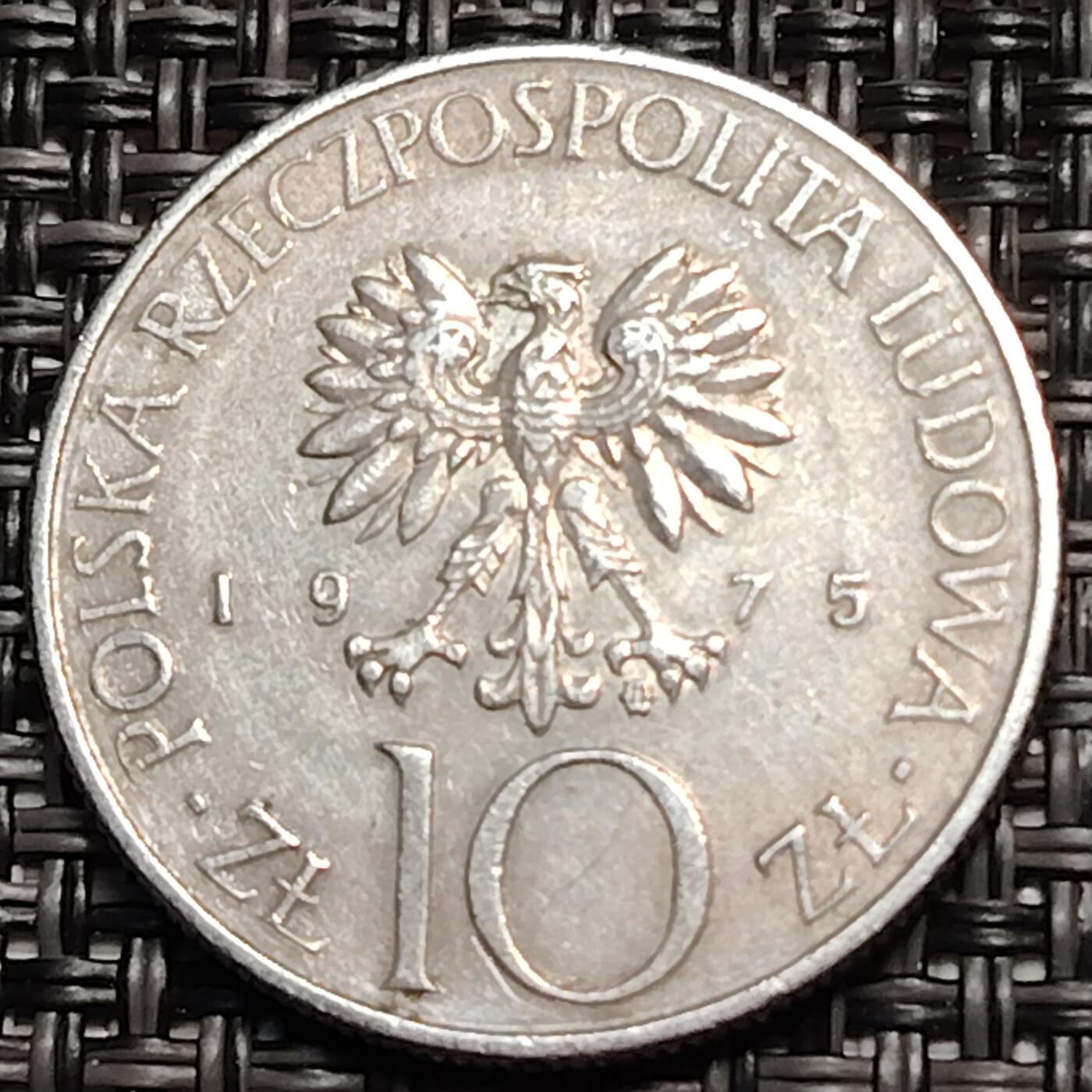 布加迪🐬～世界钱币(上海)🌾第 259 期 /  各国套币和散币 波兰🇵🇱 1975年10兹罗提 诗人迈克尔纪念币 25mm