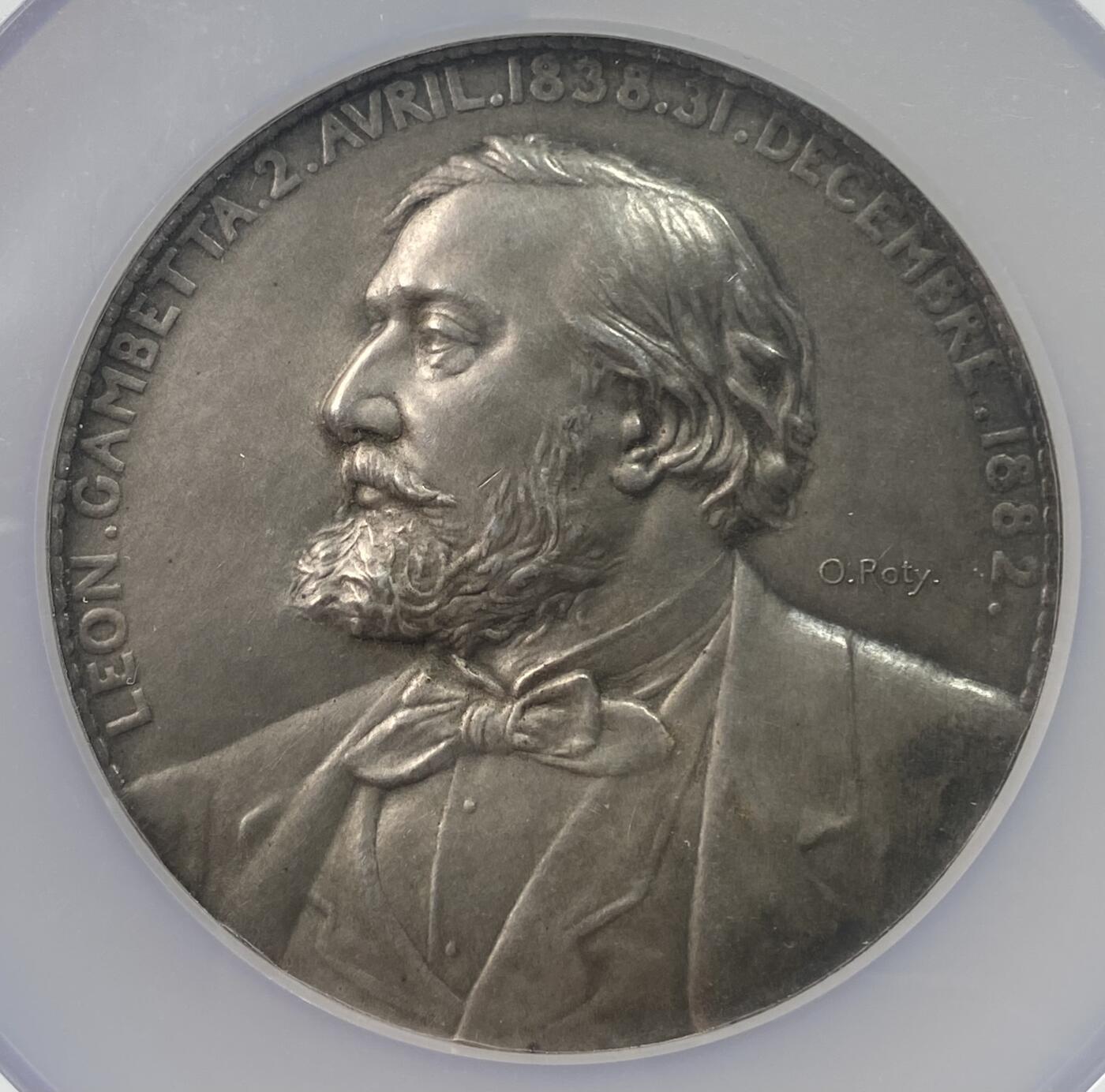 万国钱币拍卖第055期 NGC MS63 1882年法国第三共和国众议院议长莱昂·甘必大逝世纪念镀银大铜章 法系罗蒂名家雕刻