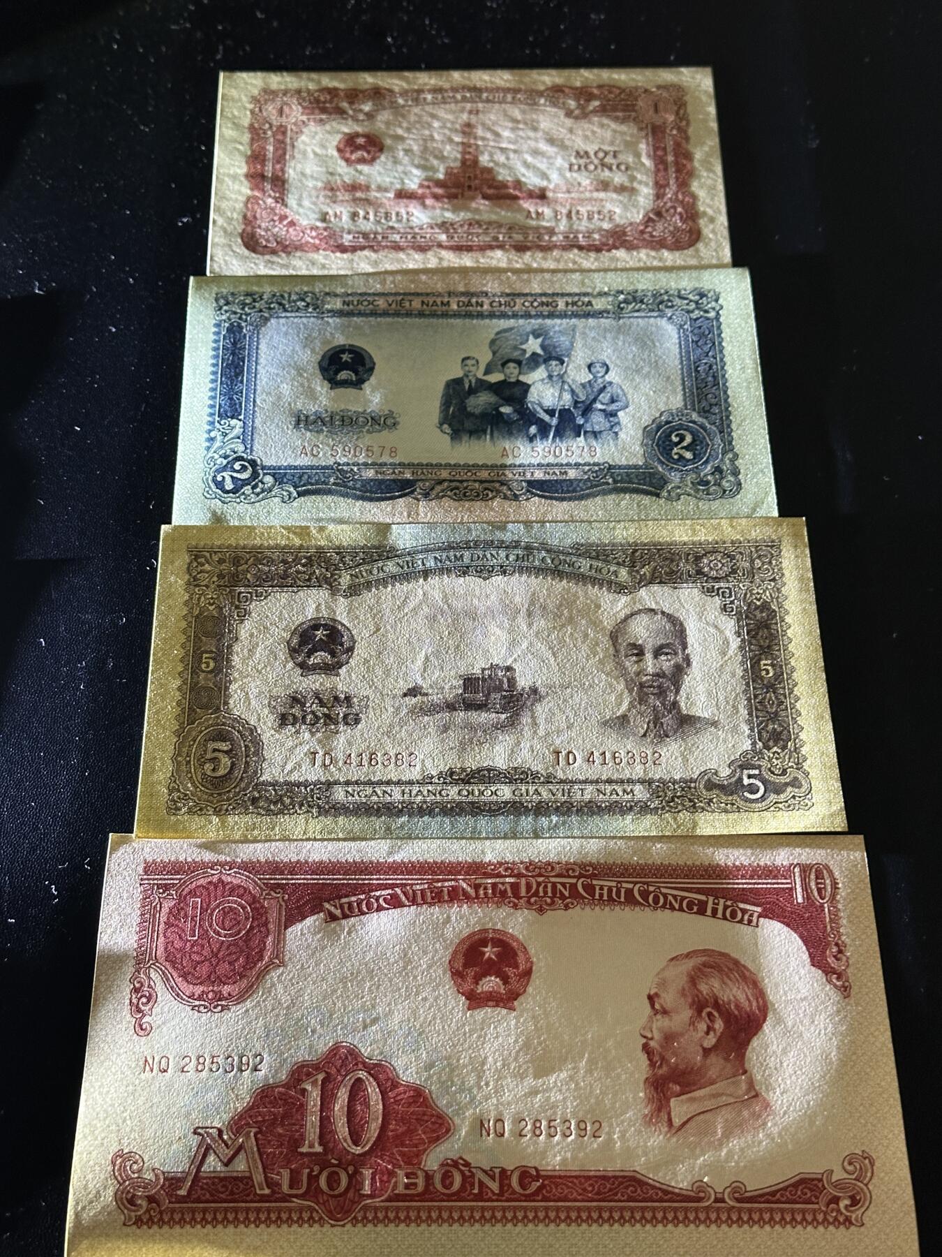 《外钞收藏家》第五百八十五期（精品场）（本平台长期征集拍品、欢迎藏友们联系合作）