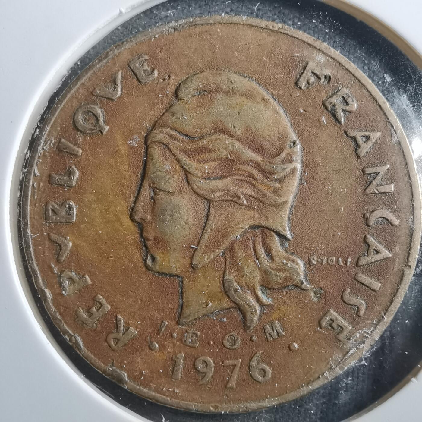 沼泽如烟--第906场 法属波利尼西亚1976年100法郎