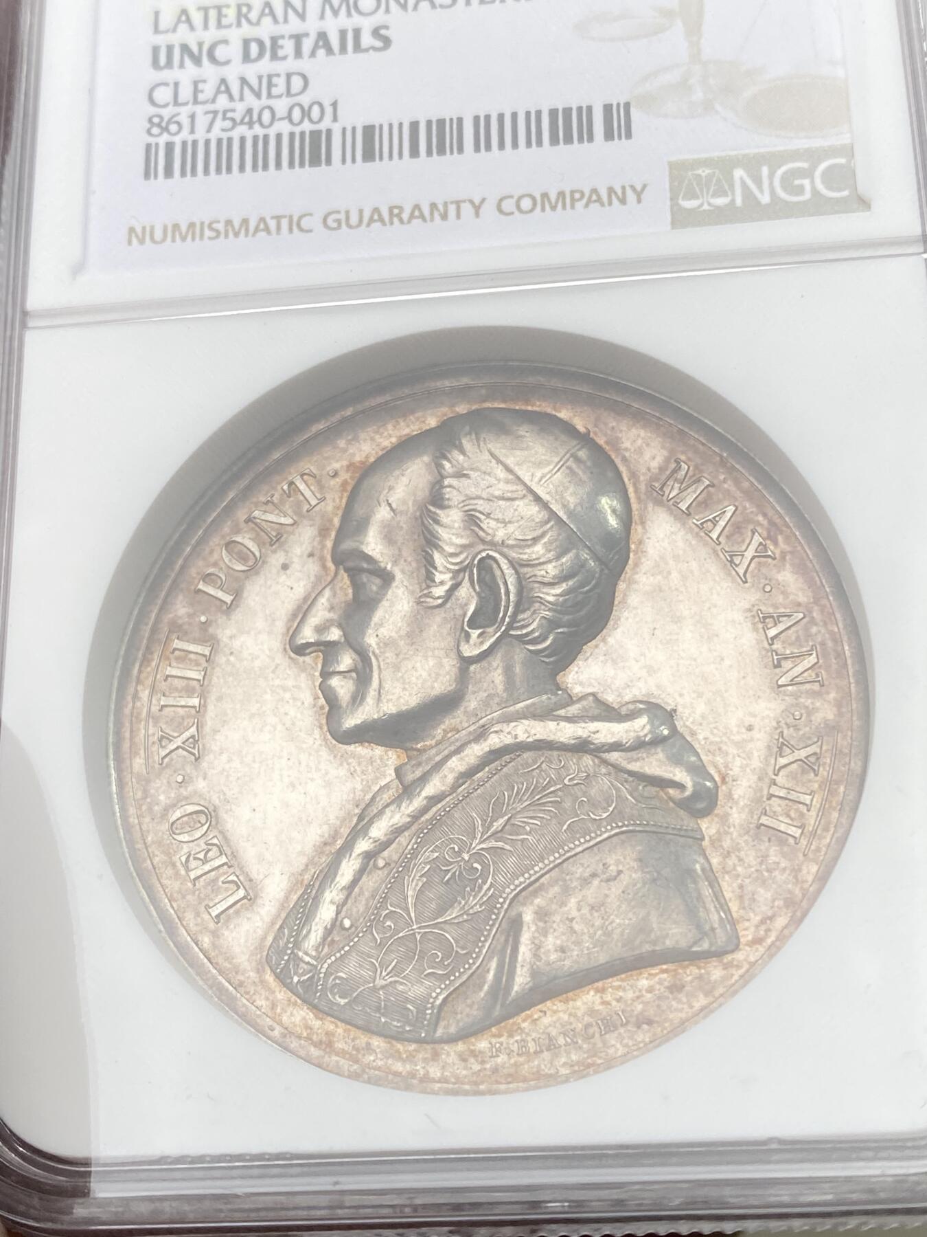 万国钱币拍卖第055期 NGC UNCD 1889年梵蒂冈教皇国利奥十三世修复拉特兰圣乔瓦尼修道院纪念大银章 高浮雕拉特兰圣乔瓦尼修道院非常漂亮 镜面精铸