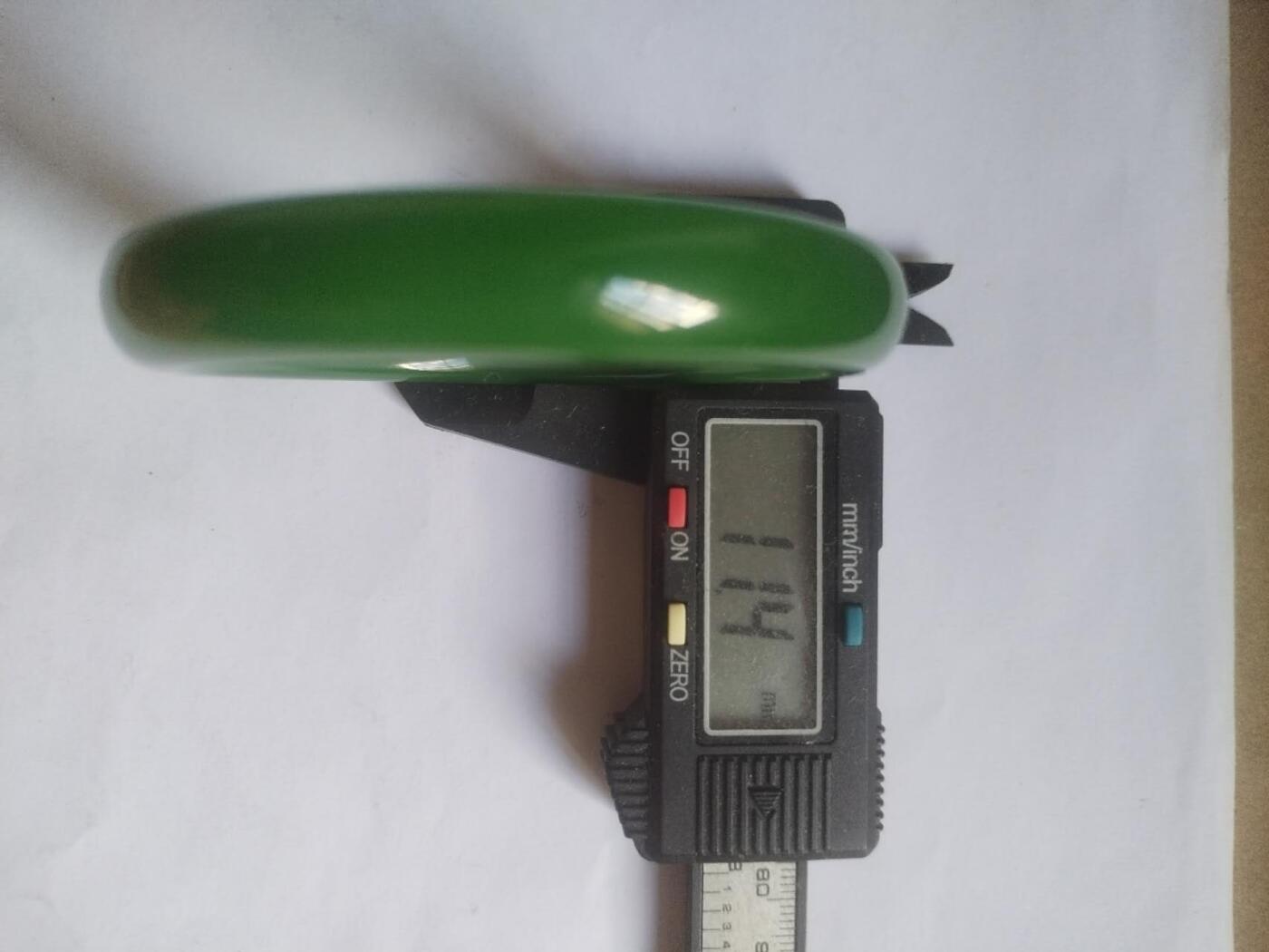 玉石 手镯 手串 手链 和田碧玉手镯。