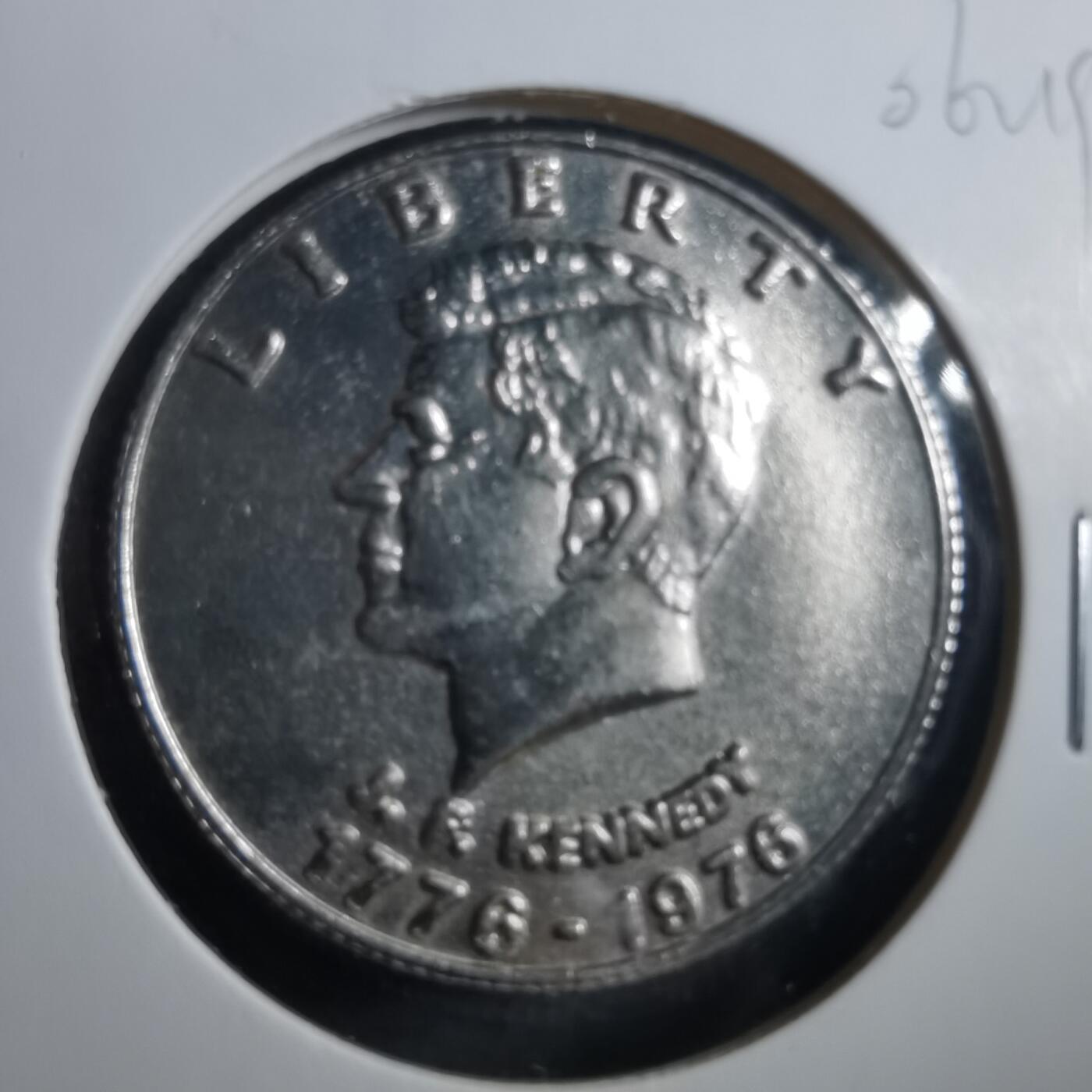 沼泽如烟--第906场 美国200周年纪念章