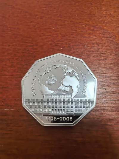 长老汇蛇年精选第七十三场拍卖 - 2006波兰华沙经济学院百周年10兹罗提九边形精制银币，14.14克925银，克书未记载