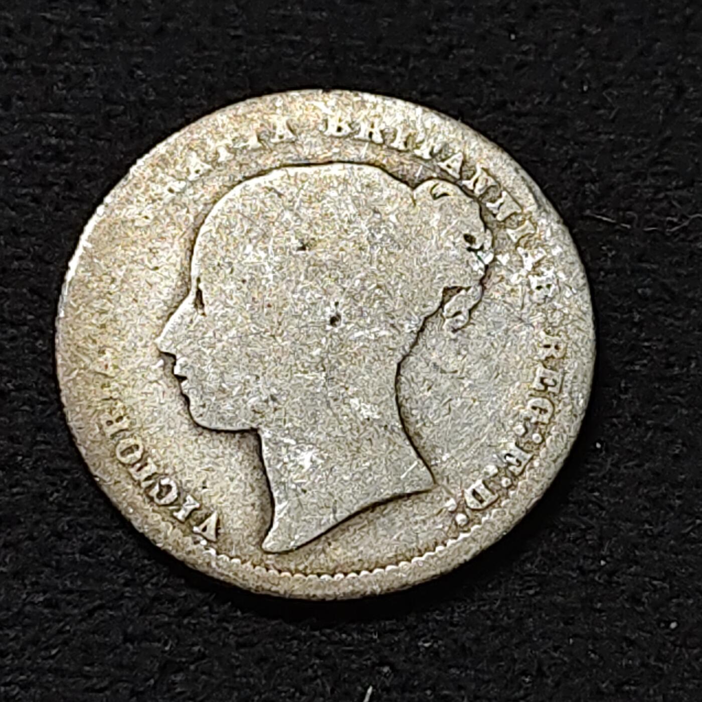 【全场包邮】纯粹捡漏拍478场（免费代拍第15场） 英国1872年少女维多利亚女王1先令银币