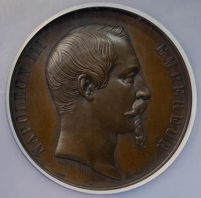 万国钱币拍卖第055期 - NGC MS64 1855年法国拿破仑三世巴黎世博会大铜章 法系大规格名誉品种 纹章正中帝国盾徽 周围20个参展国家盾徽 60MM大规格